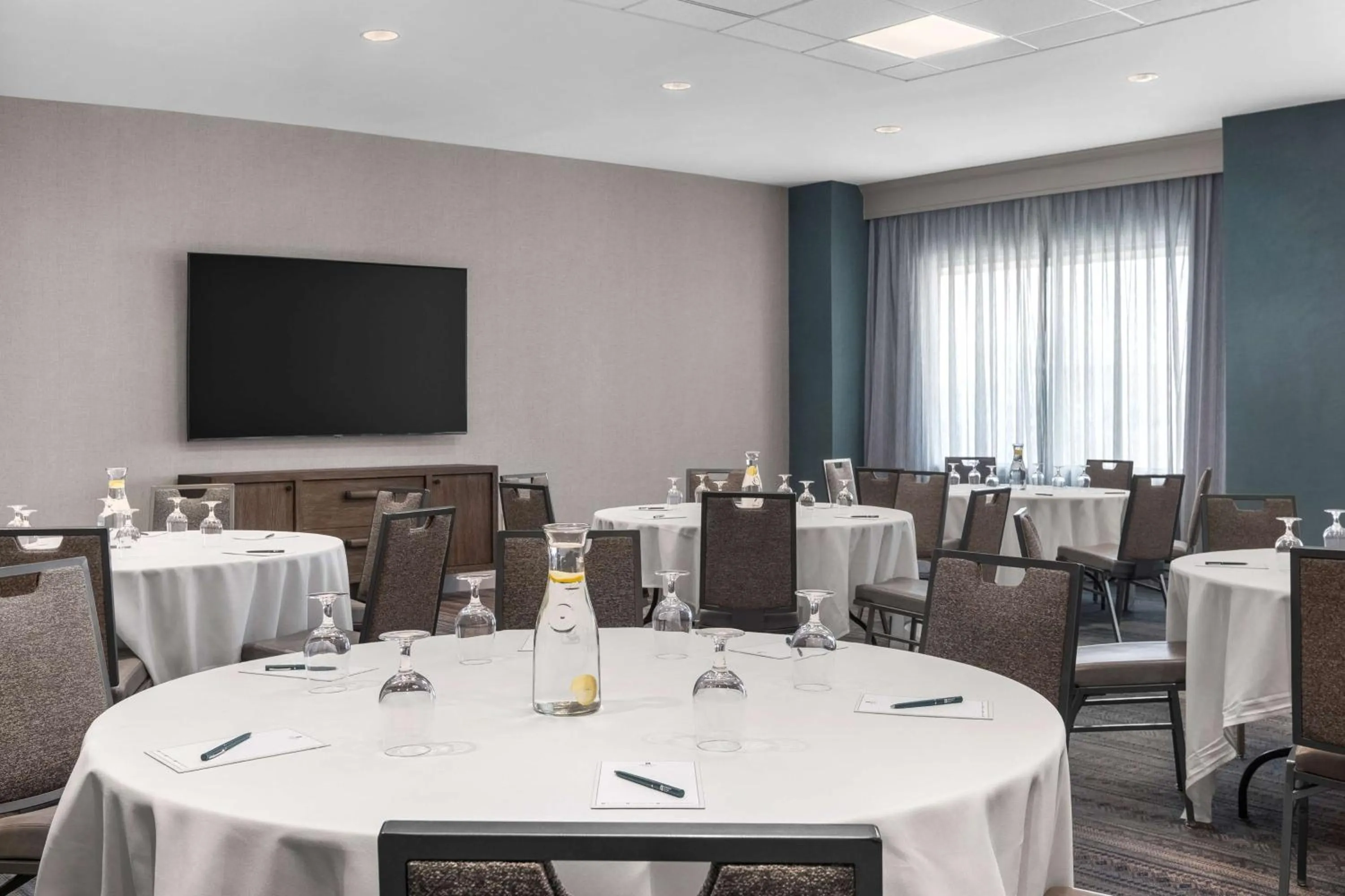 Meeting/conference room in Embassy Suites by Hilton El Paso