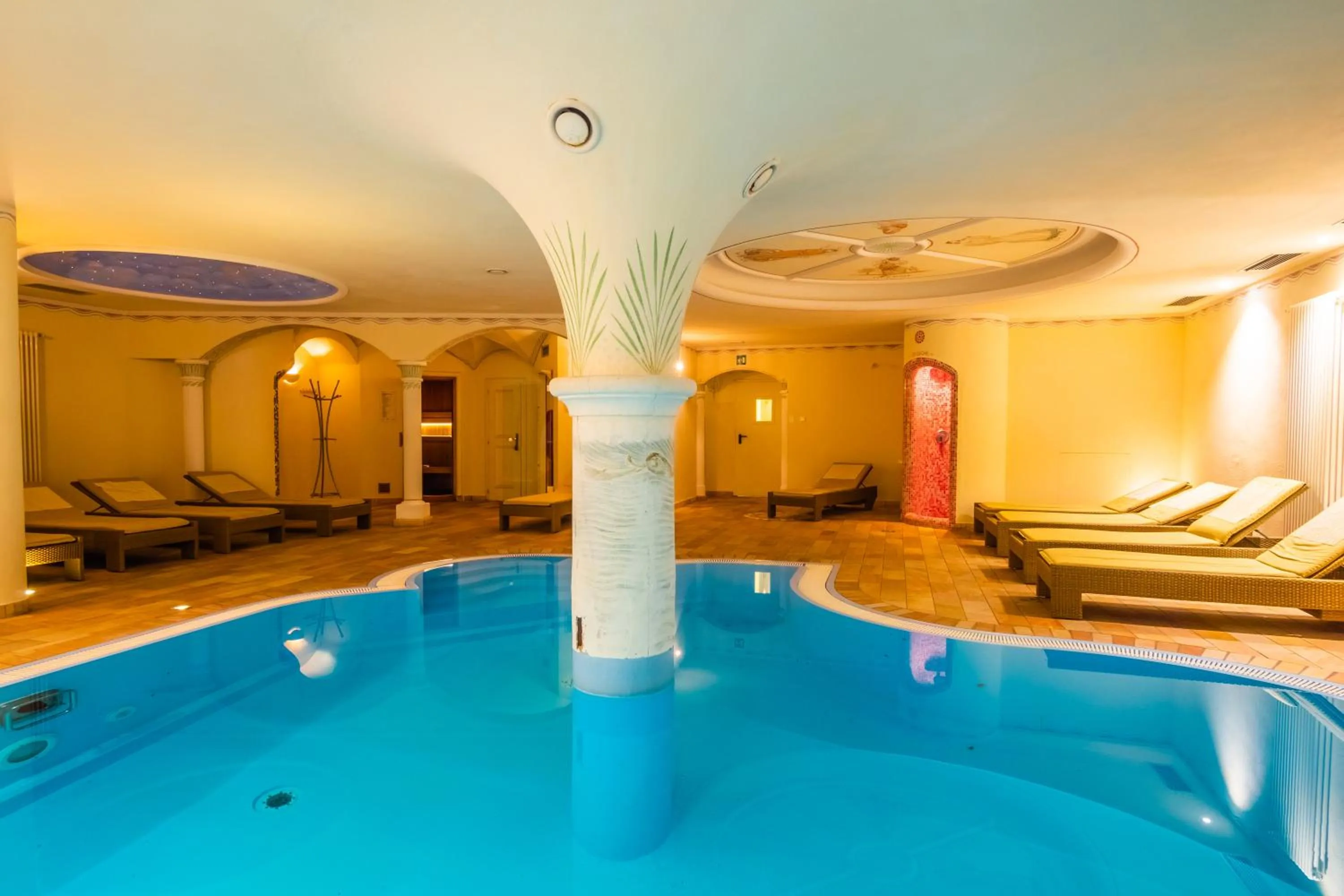 Swimming pool in Hotel Feldrand