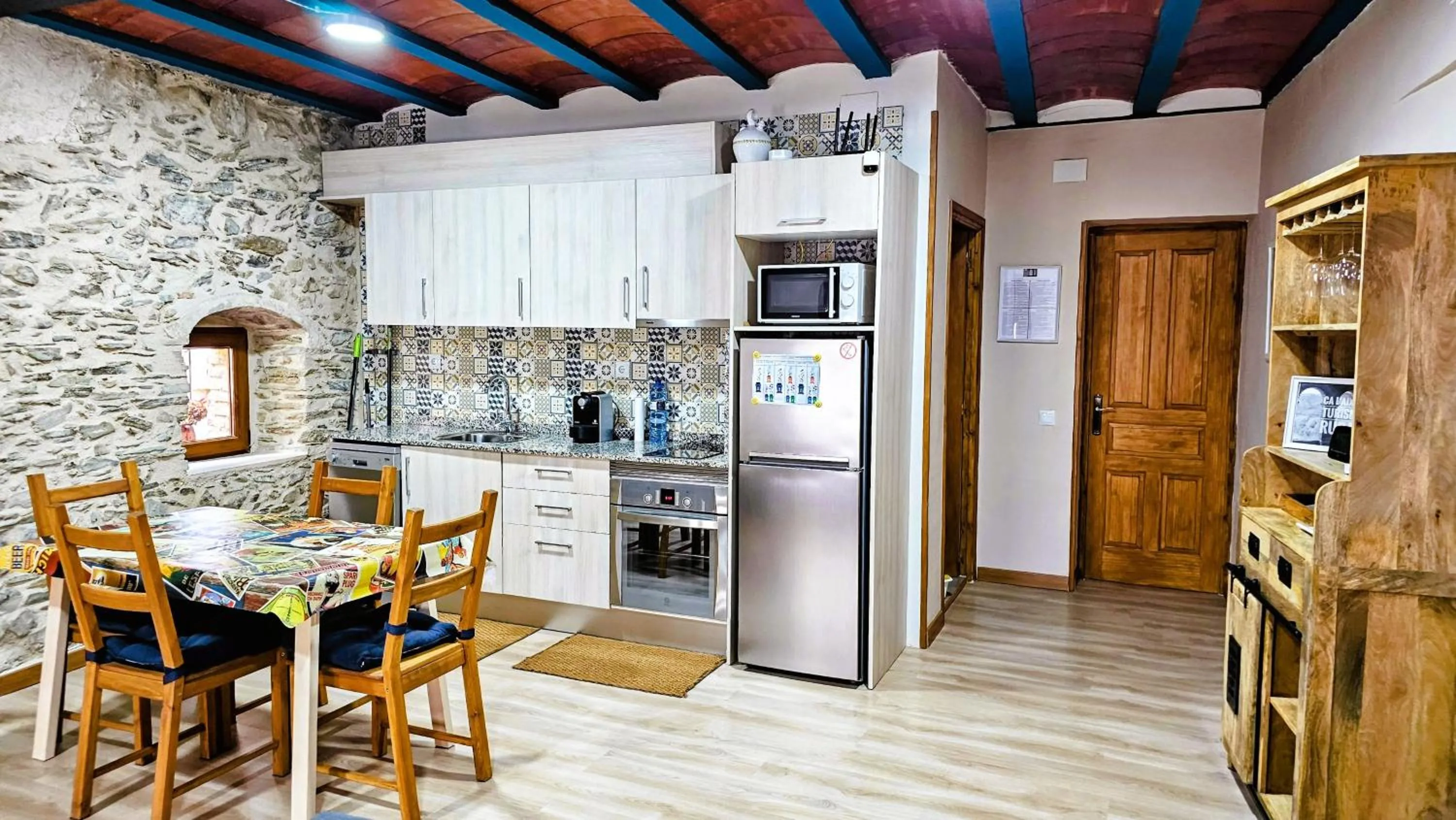 Kitchen or kitchenette in Ca l'Aixut Turismo Rural