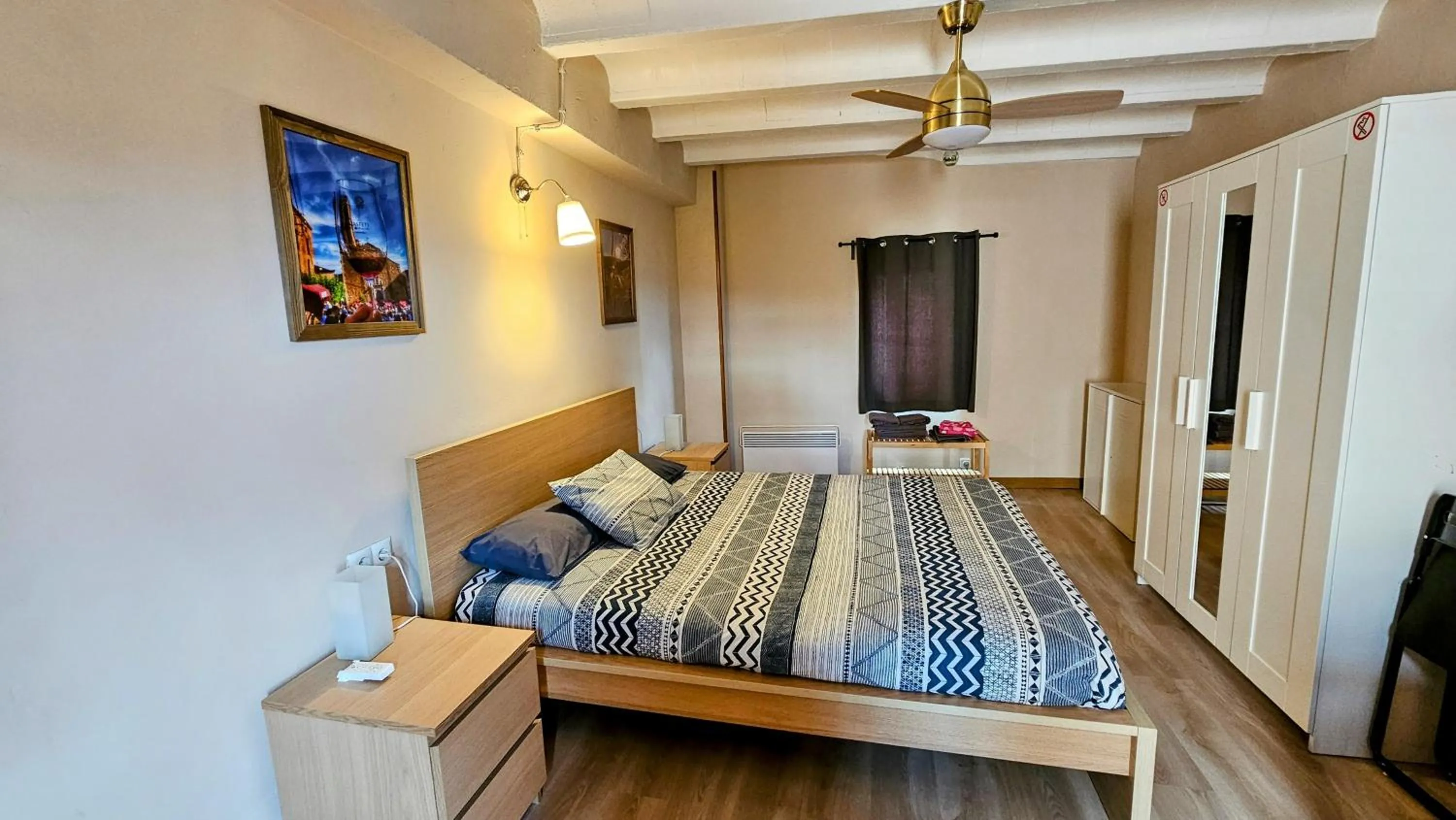 Bed in Ca l'Aixut Turismo Rural