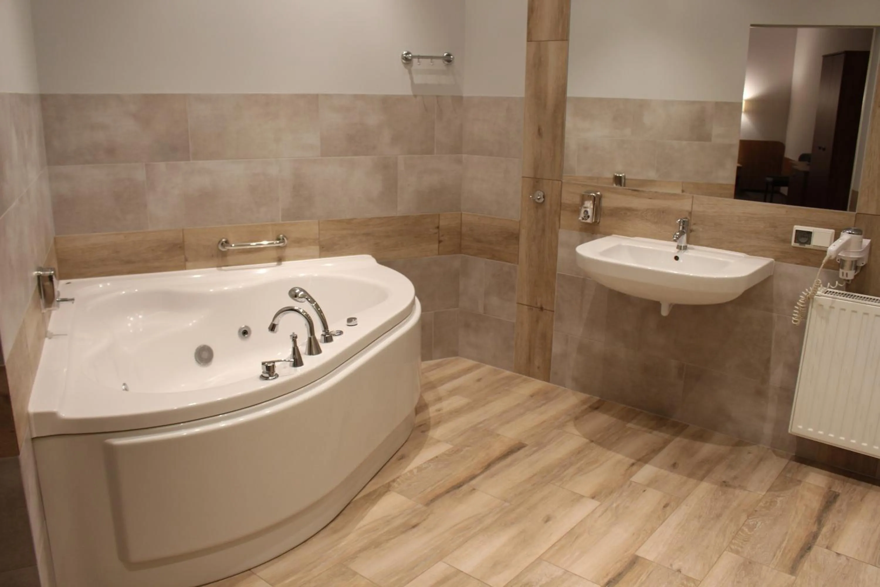 Hot Tub in Hotel Jan Sander