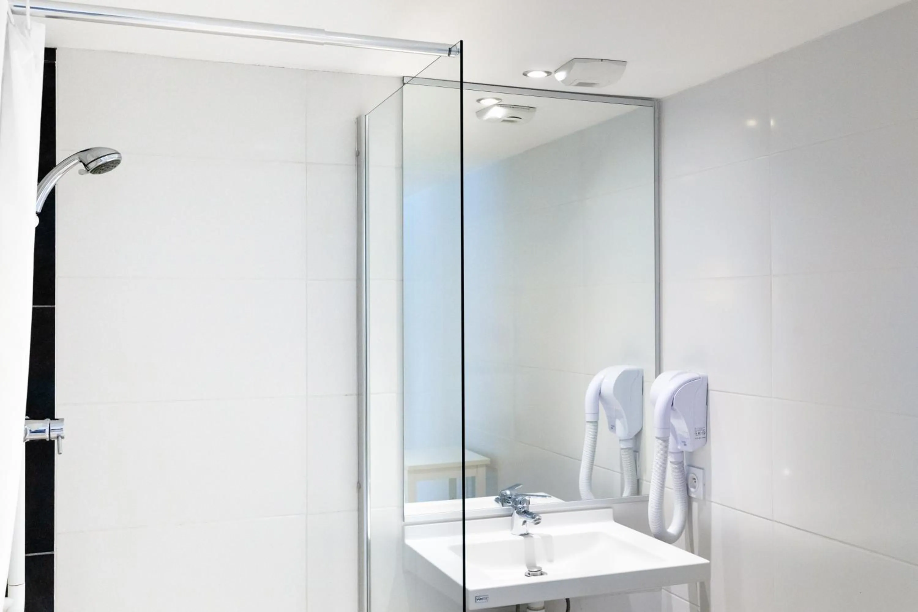 Bathroom in SOWELL RESIDENCES Pierre Blanche