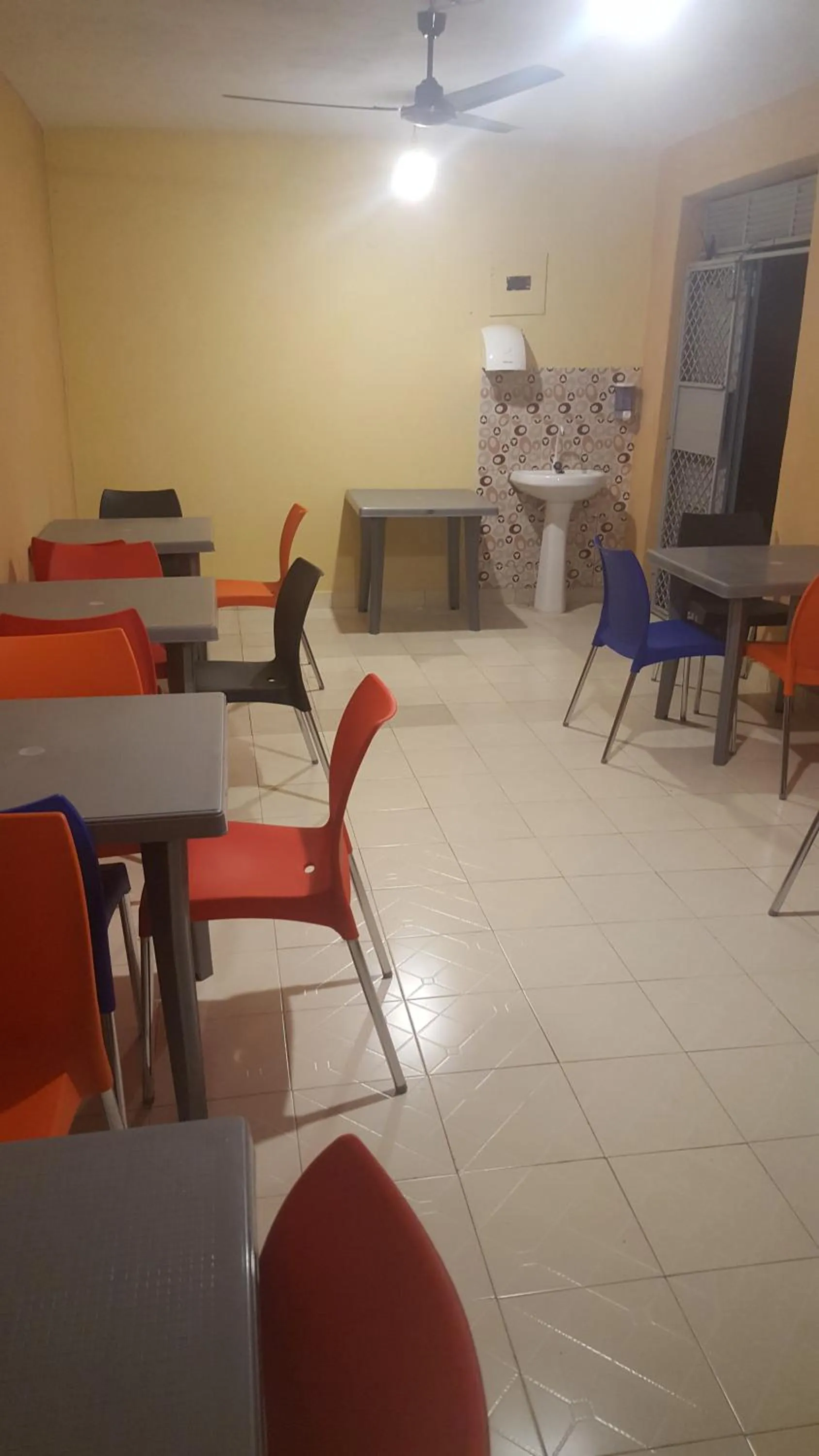 Restaurant/places to eat in Viriko Boarding House