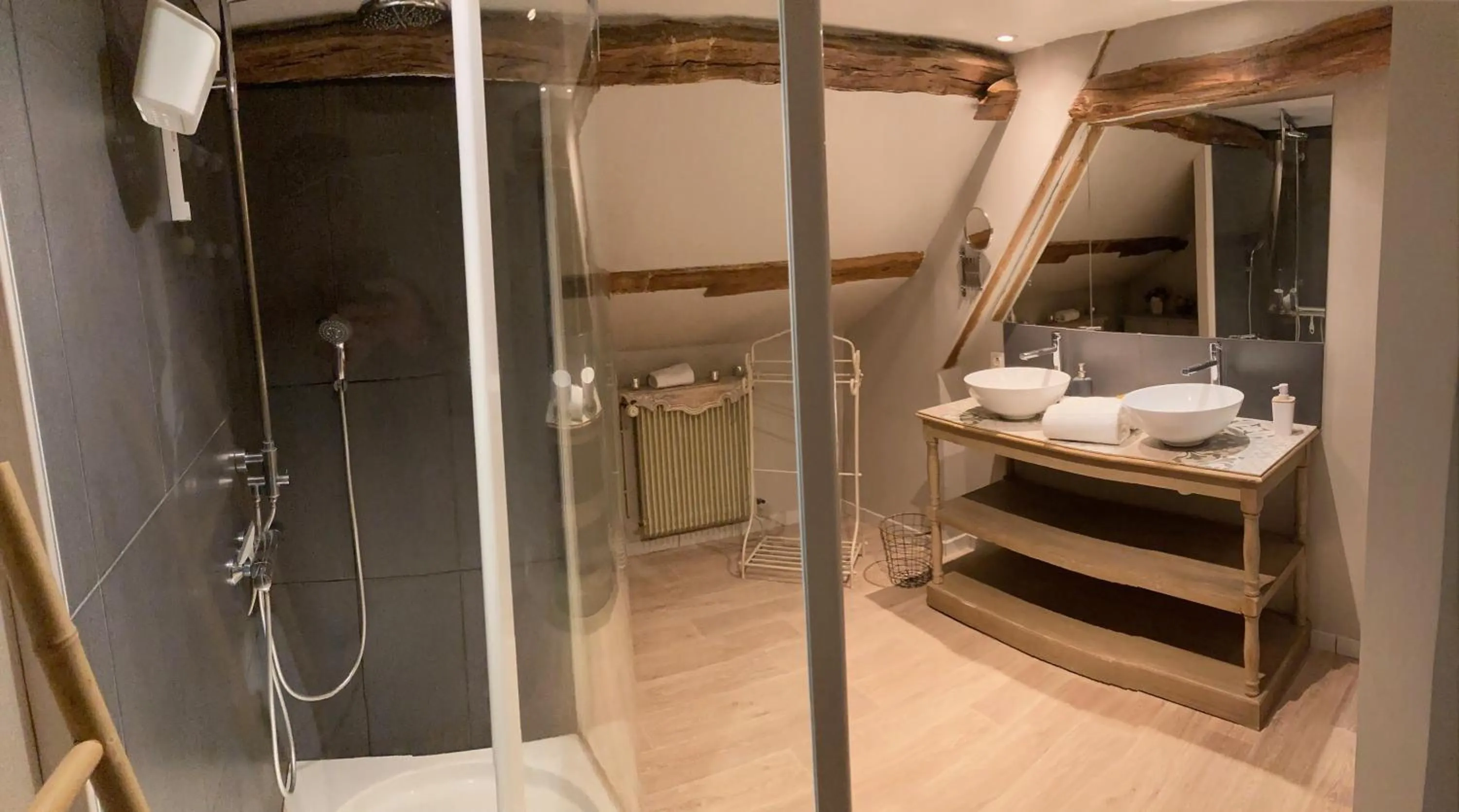 Shower in Le Béguinage