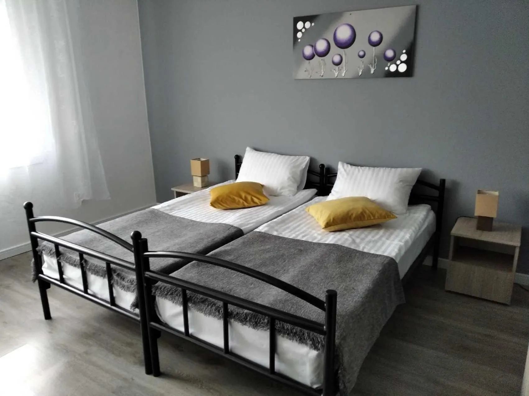 Bed in Pokoje blisko SUNTAGO