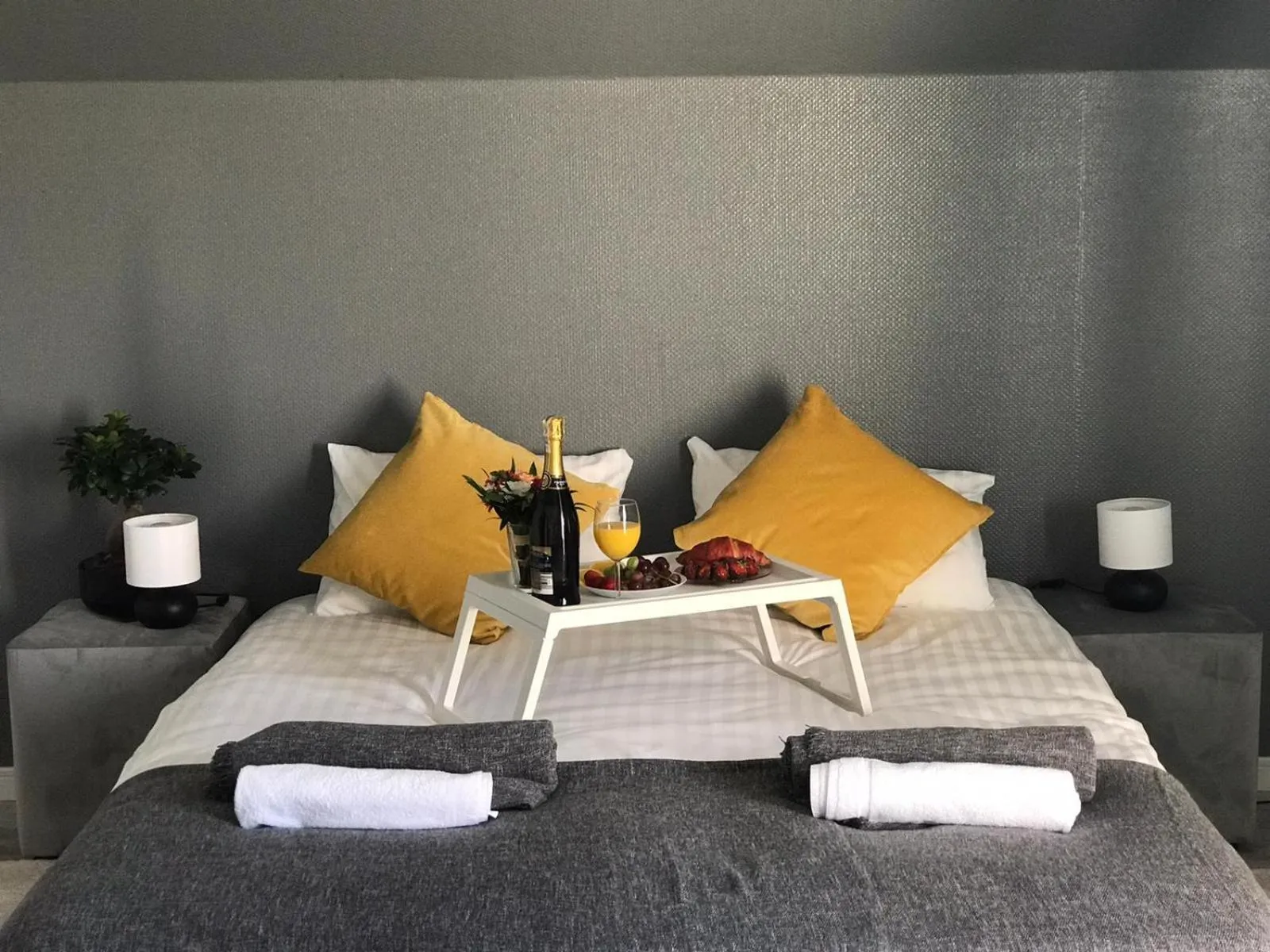 Bed in Pokoje blisko SUNTAGO