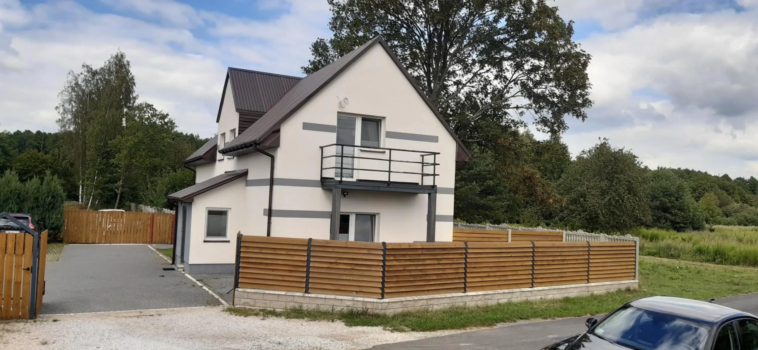 Property building in Pokoje blisko SUNTAGO