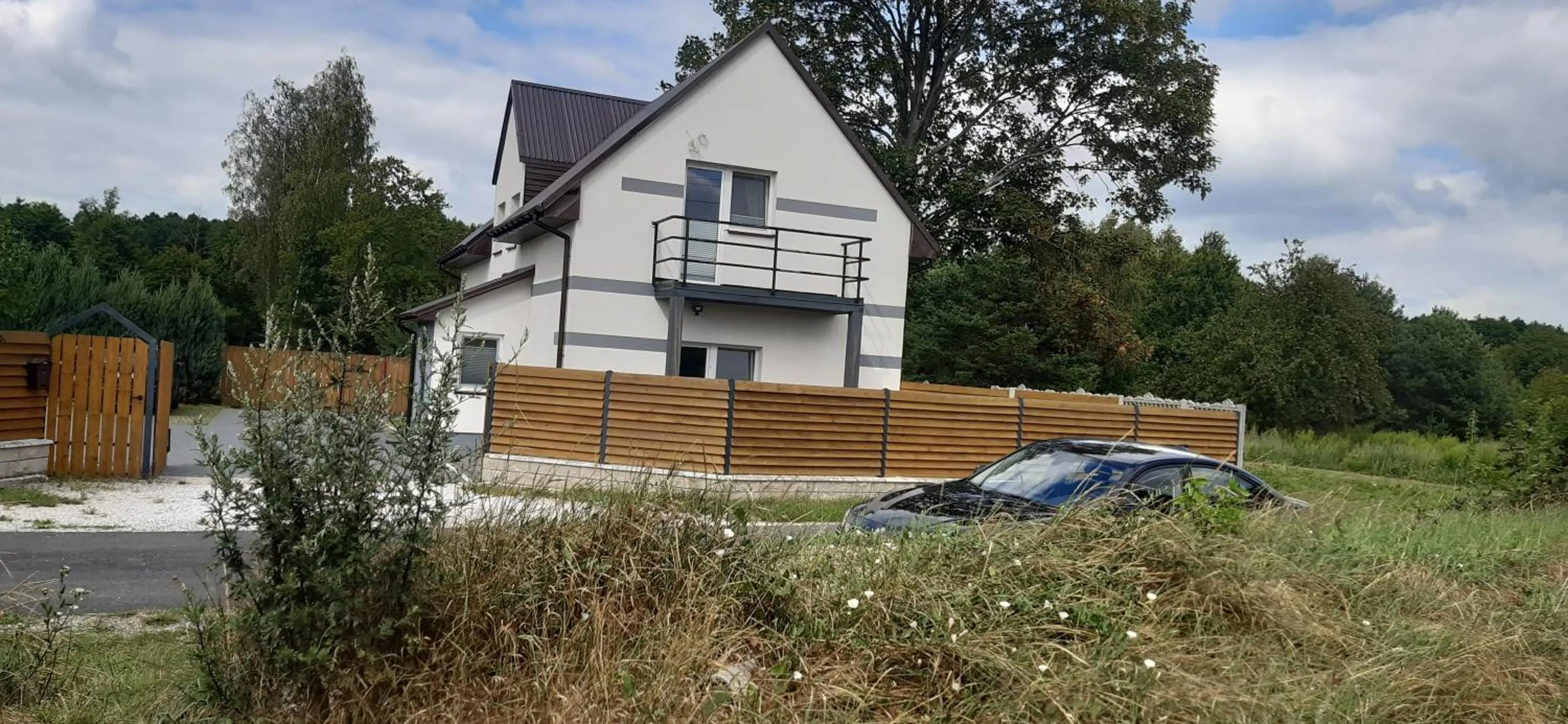 Property building in Pokoje blisko SUNTAGO