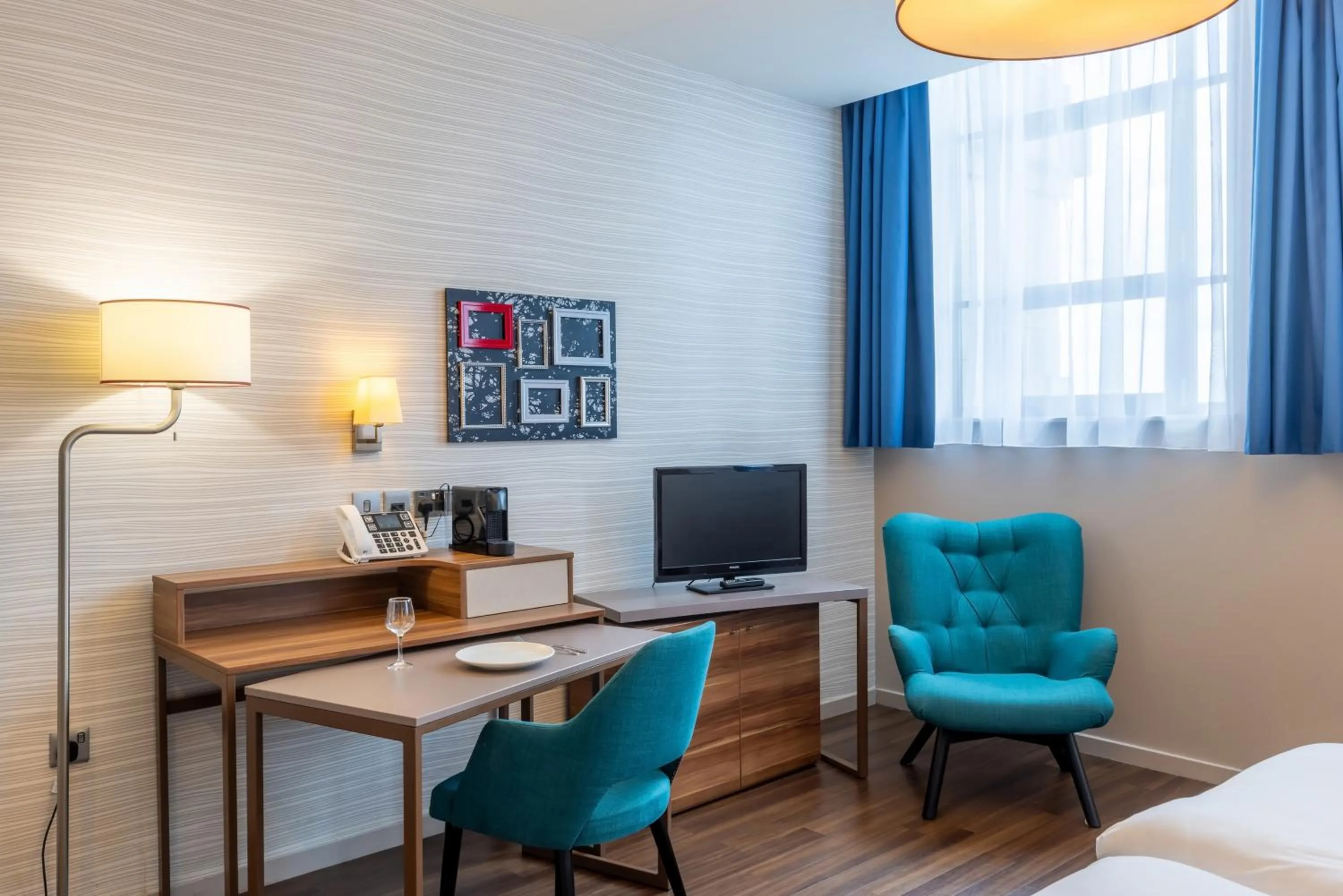 Bedroom, Bed in Aparthotel Adagio Liverpool City Centre