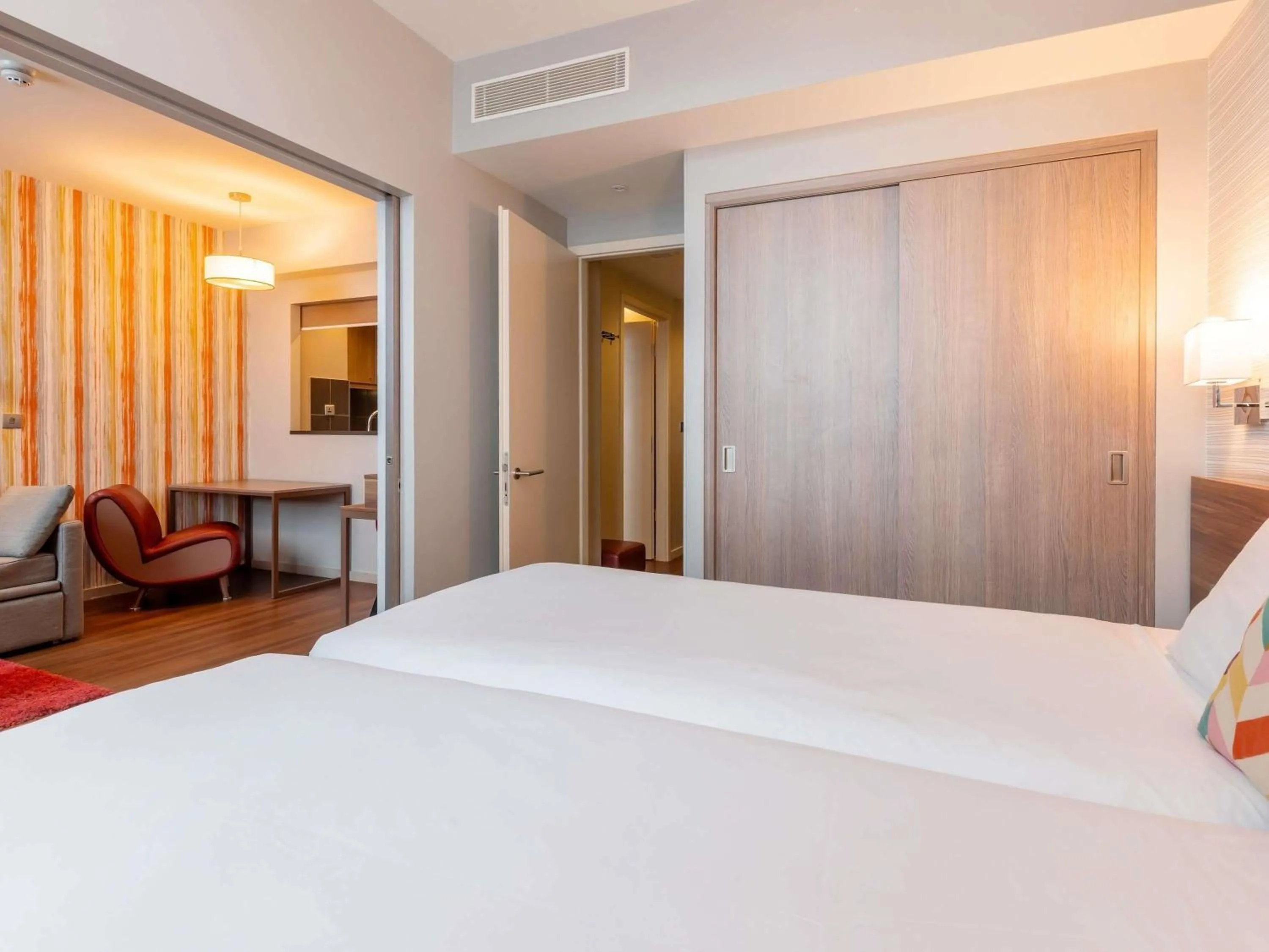 Bedroom, Bed in Aparthotel Adagio Liverpool City Centre