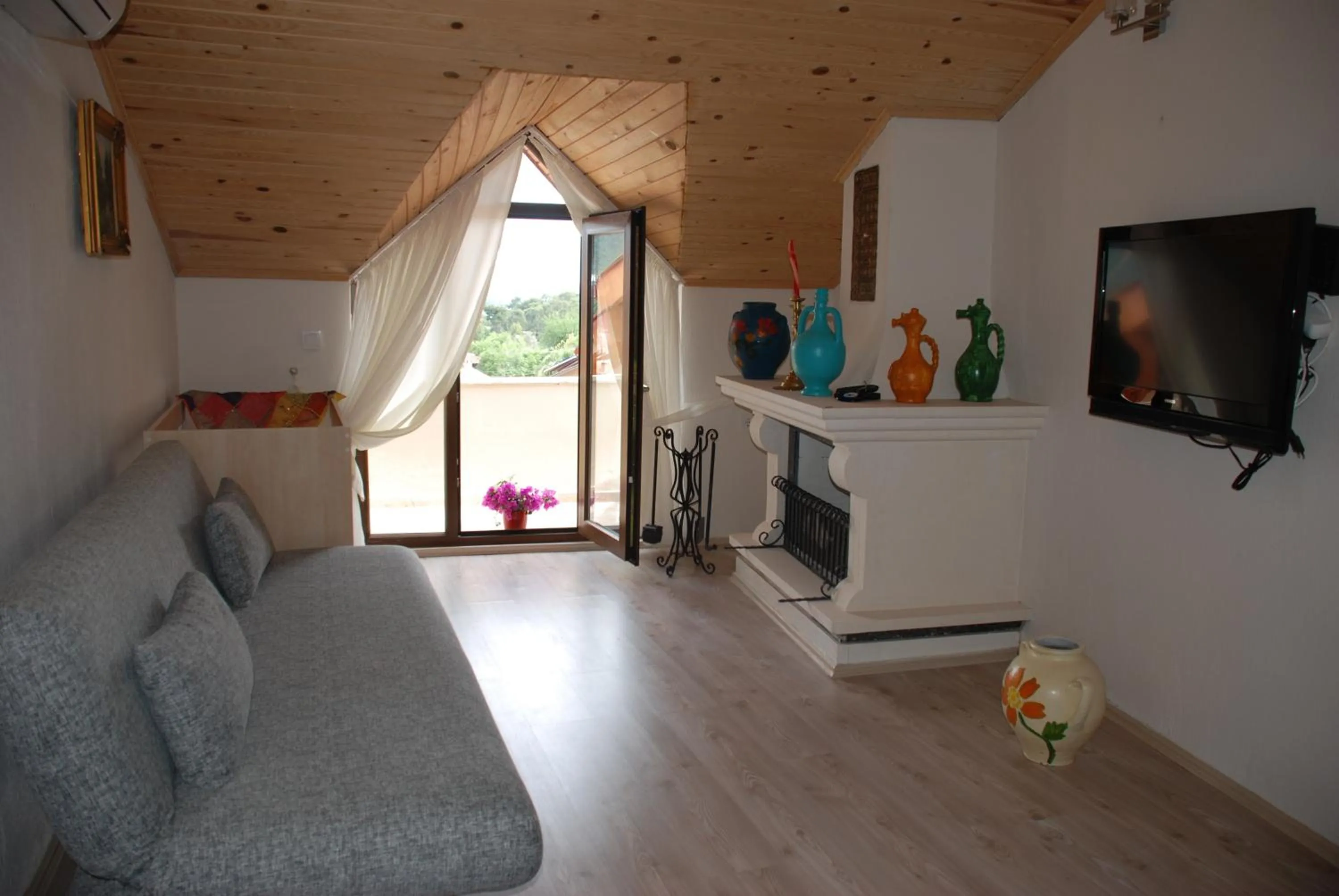 Photo of the whole room in Alya Hotel Göcek