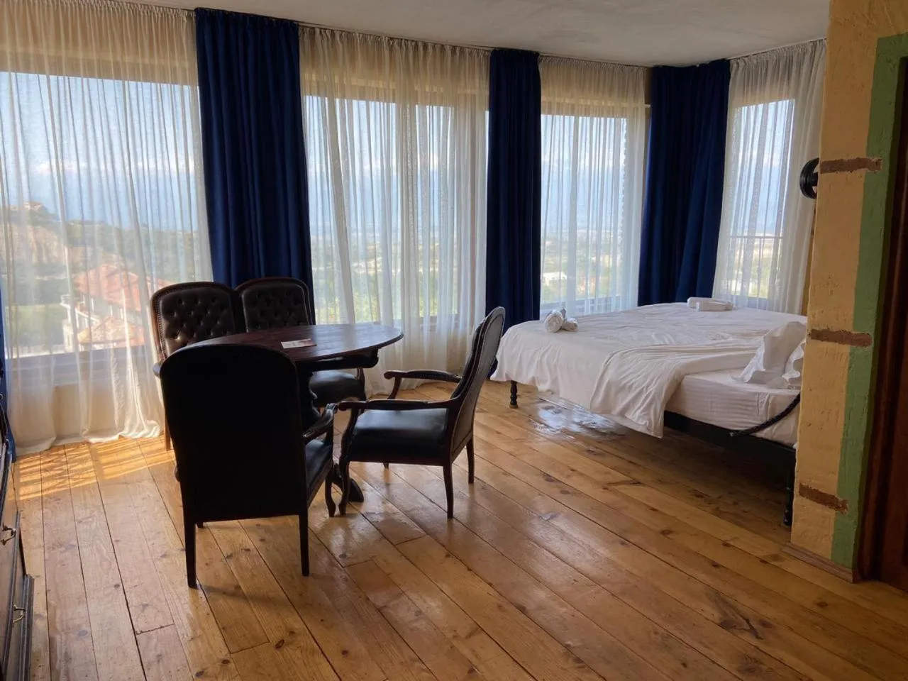 Bedroom, Bed in Chateau Mere