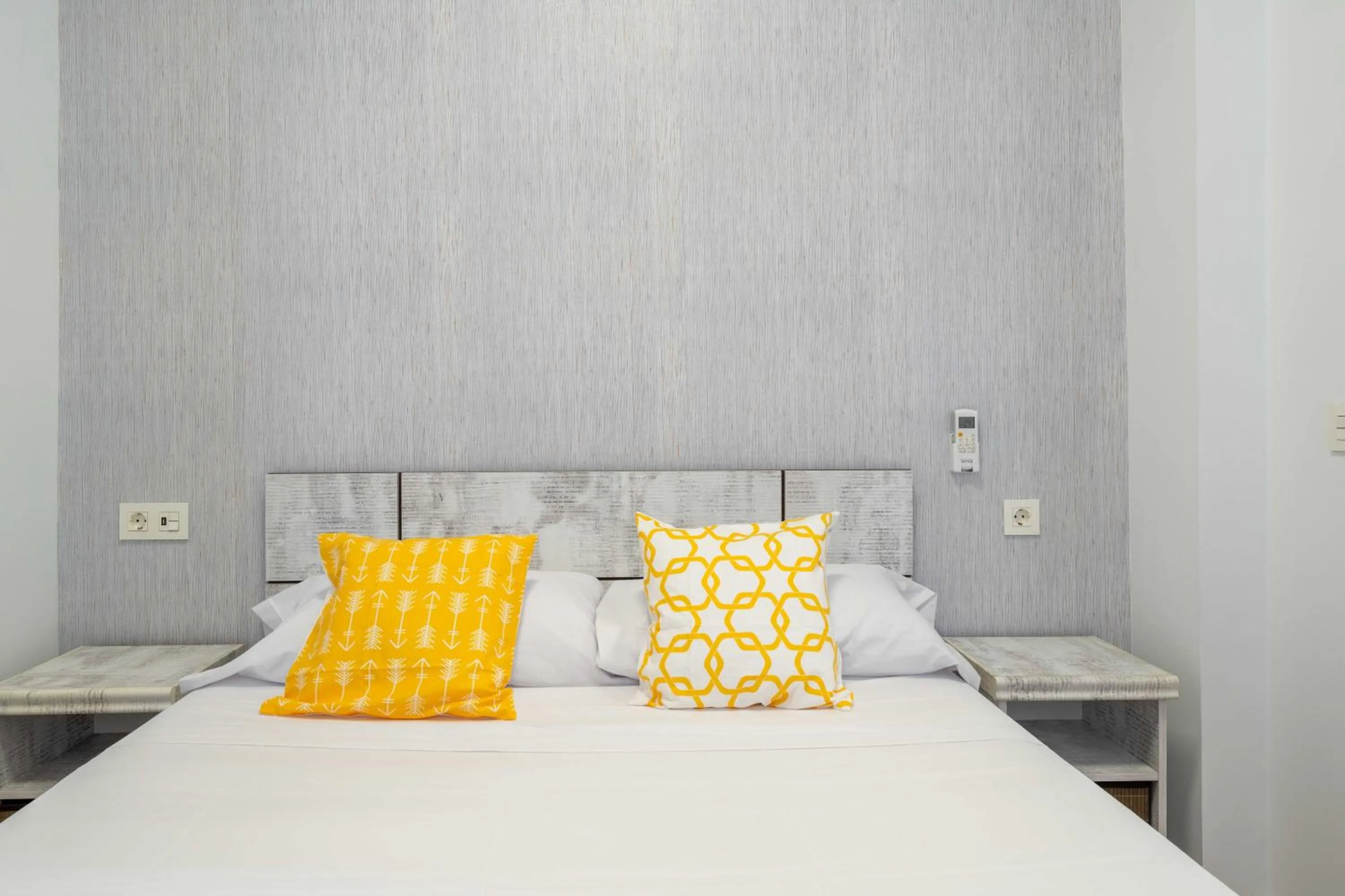 Bed in BF Rooms Almeria Centro