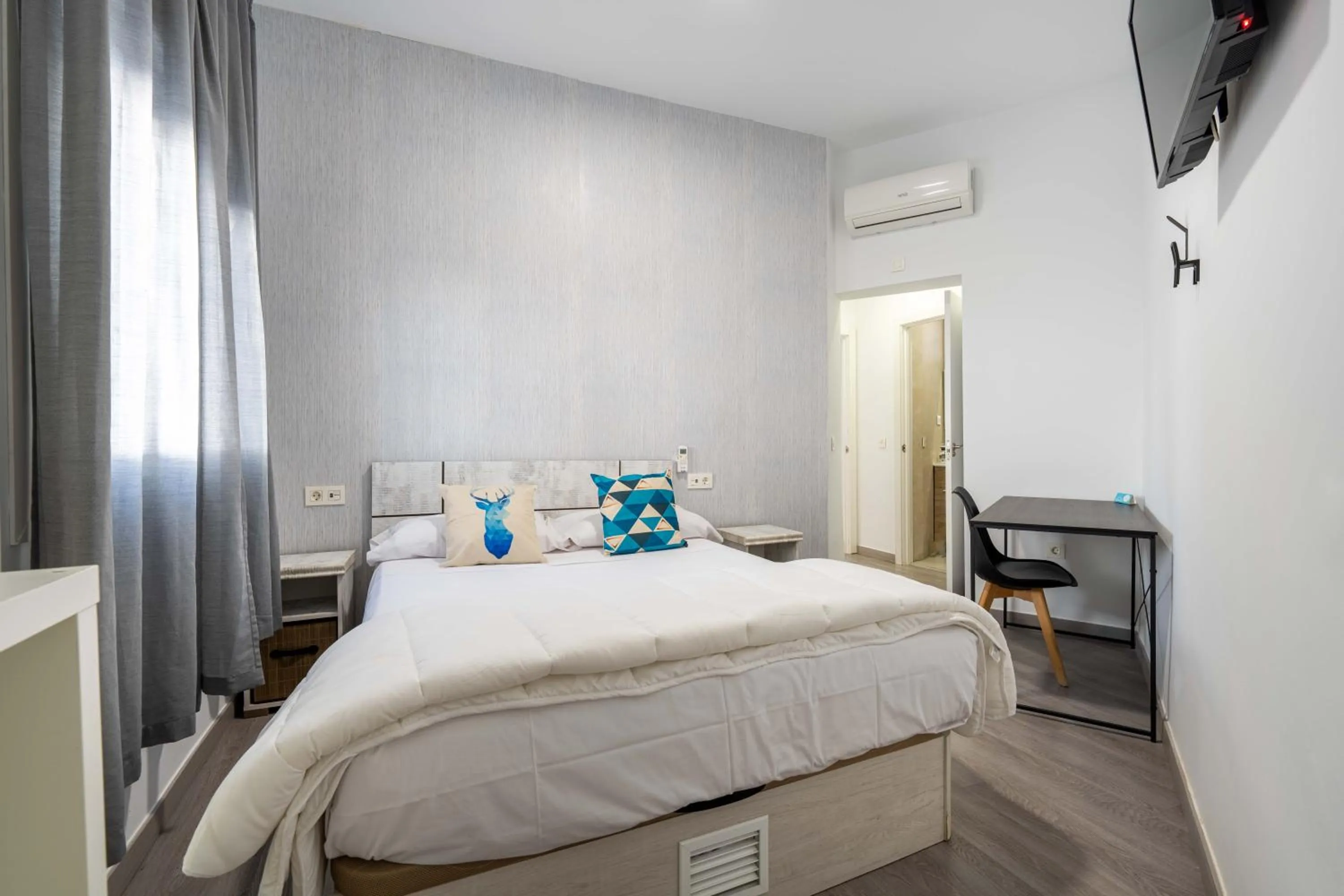 Bed in BF Rooms Almeria Centro