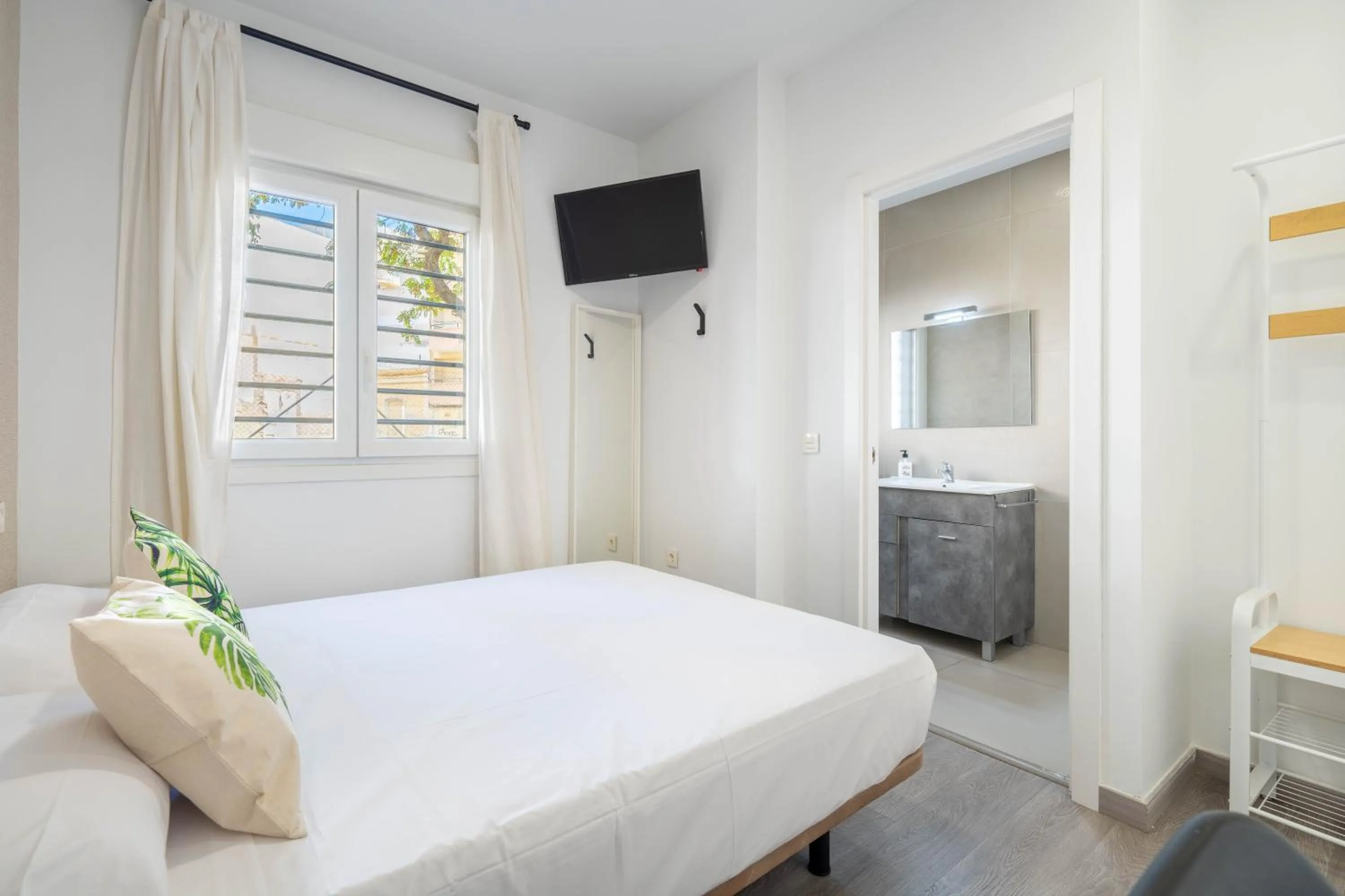 Bed in BF Rooms Almeria Centro