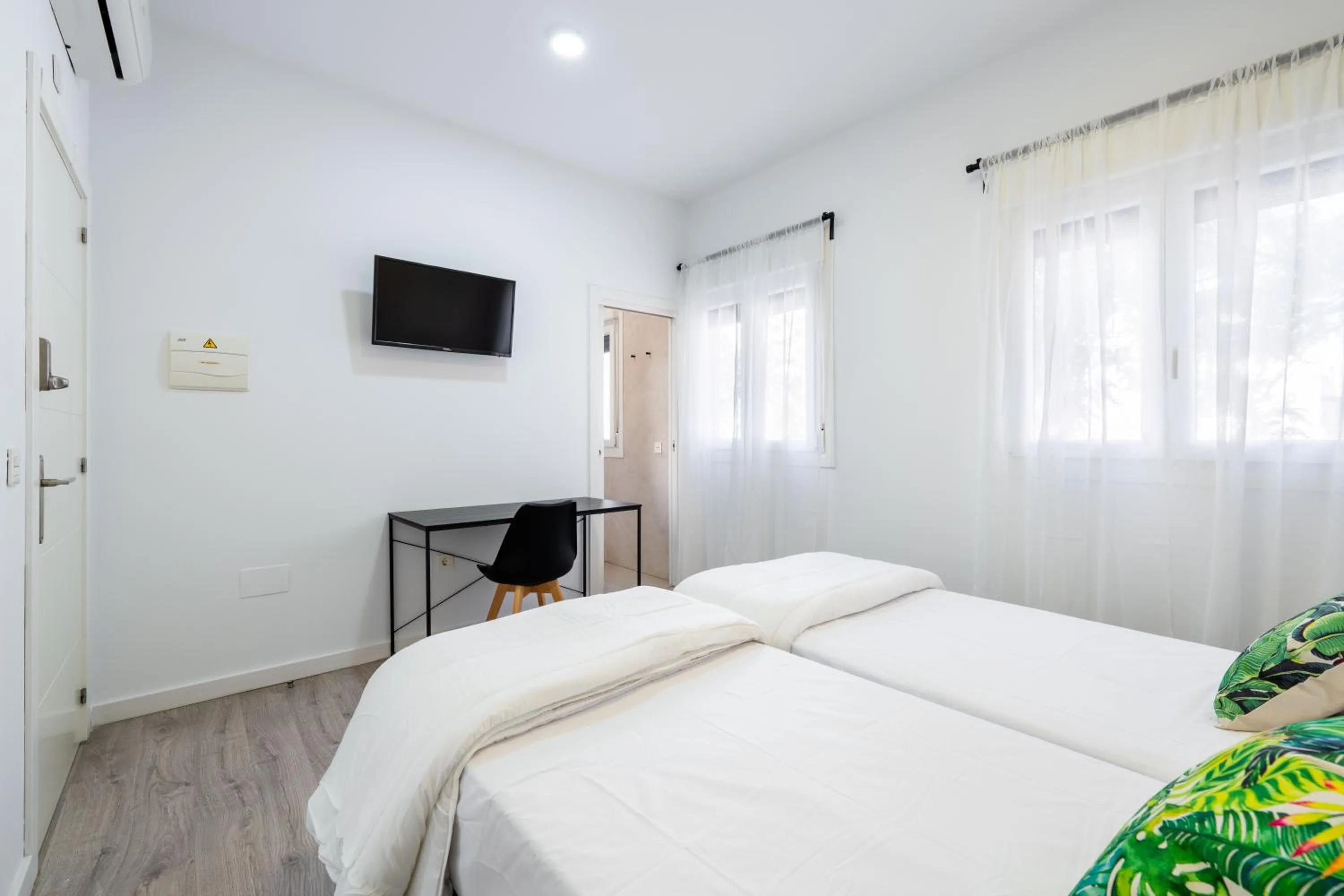 Bed in BF Rooms Almeria Centro