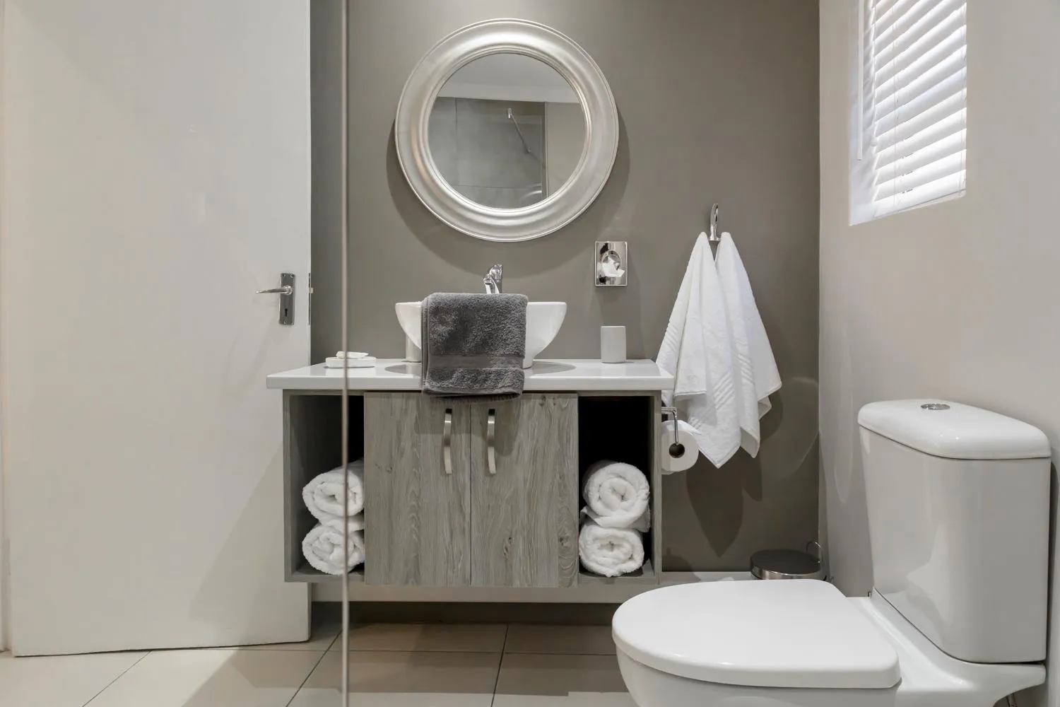 Bathroom in Wagtails Guest House