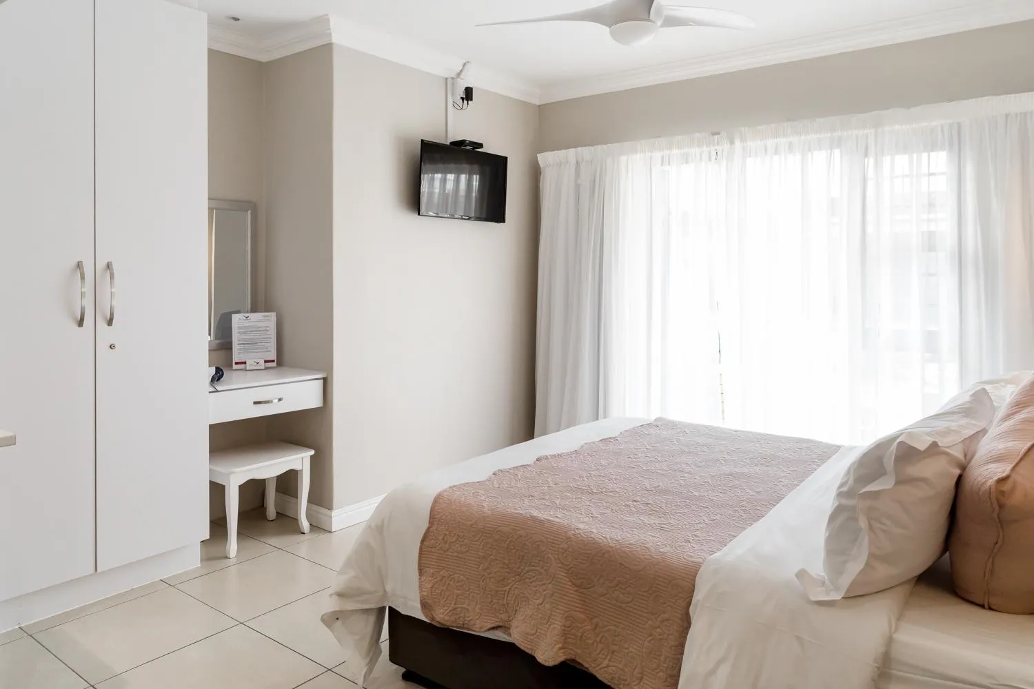 Photo of the whole room, Bed in Wagtails Guest House