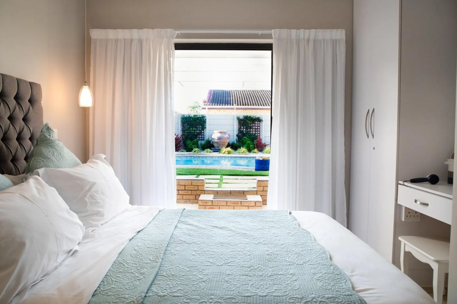 Garden view, Bed in Wagtails Guest House