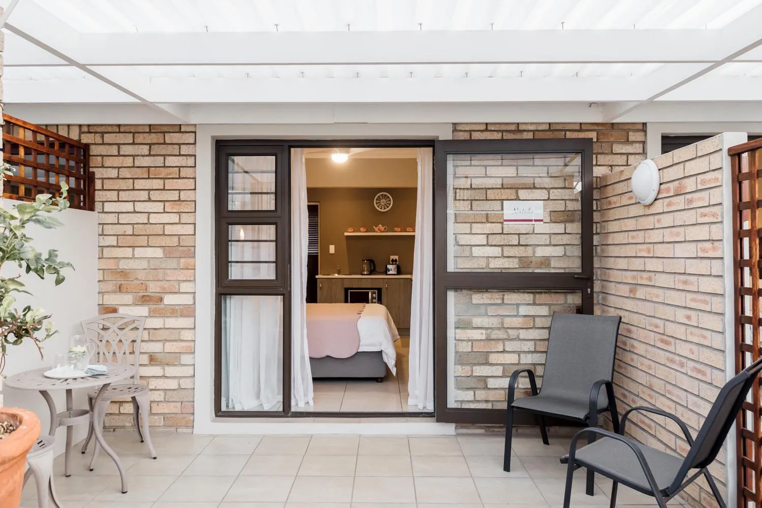 Patio in Wagtails Guest House