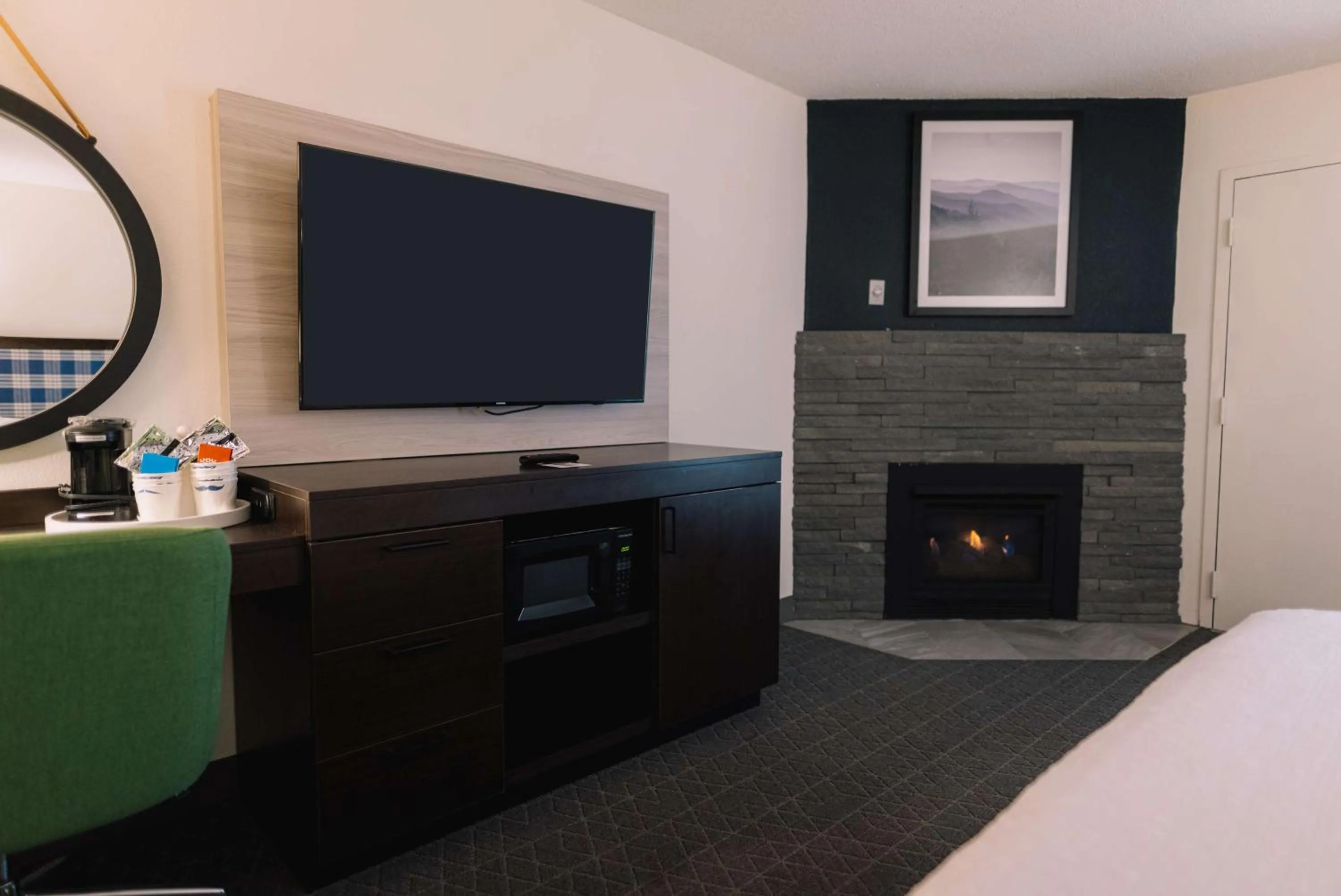 Bedroom, Bed in Hampton Inn Gatlinburg