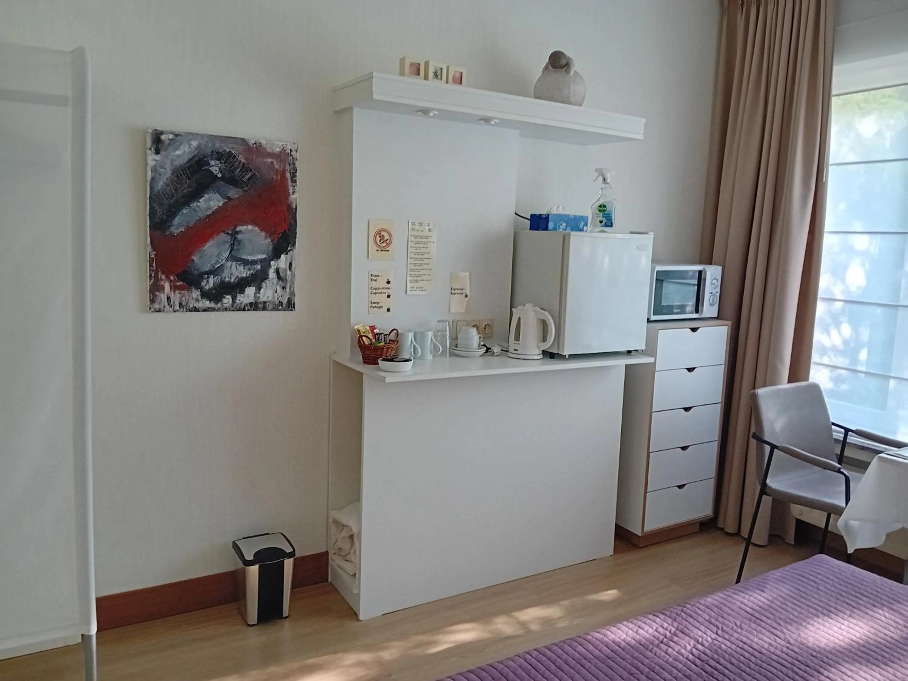 Coffee/tea facilities in B&B Roseland