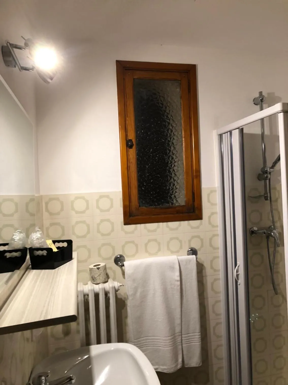 Shower in Hotel La Silvana