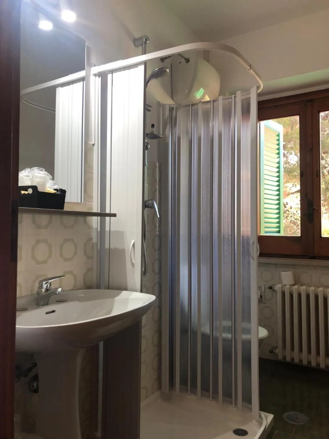 Shower in Hotel La Silvana