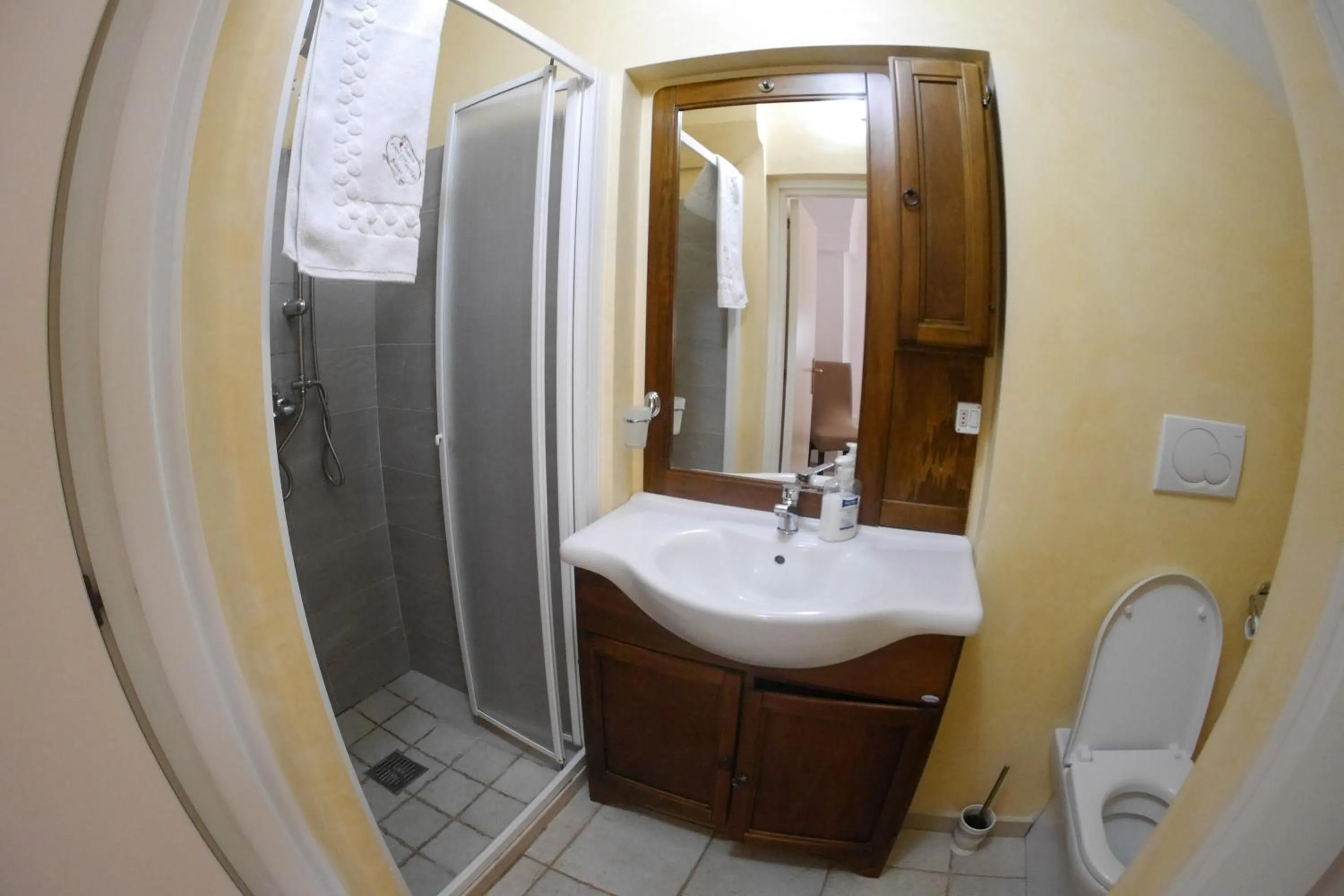 Bathroom in Masseria Lama D'impisa