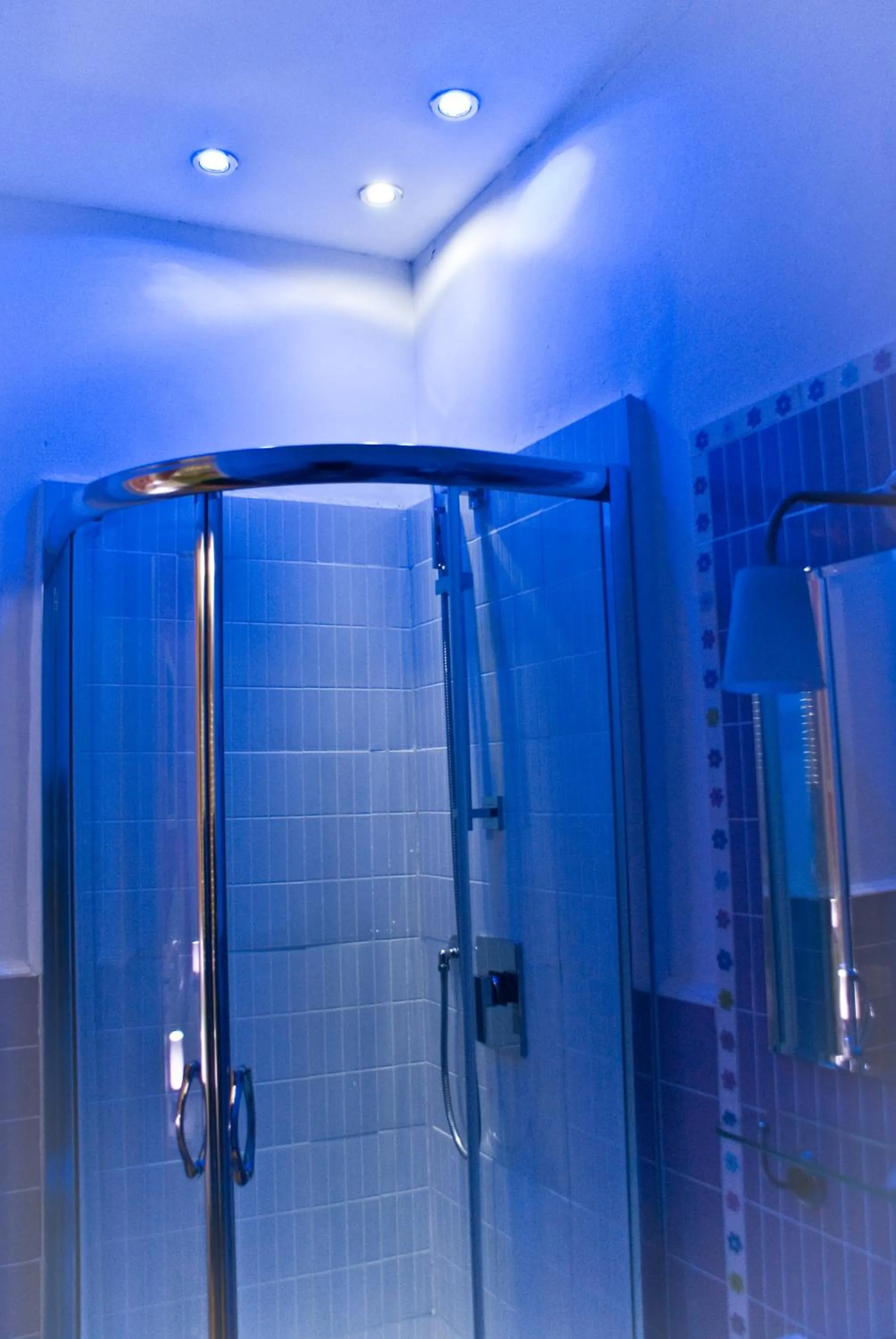 Night in Metropolis B&B