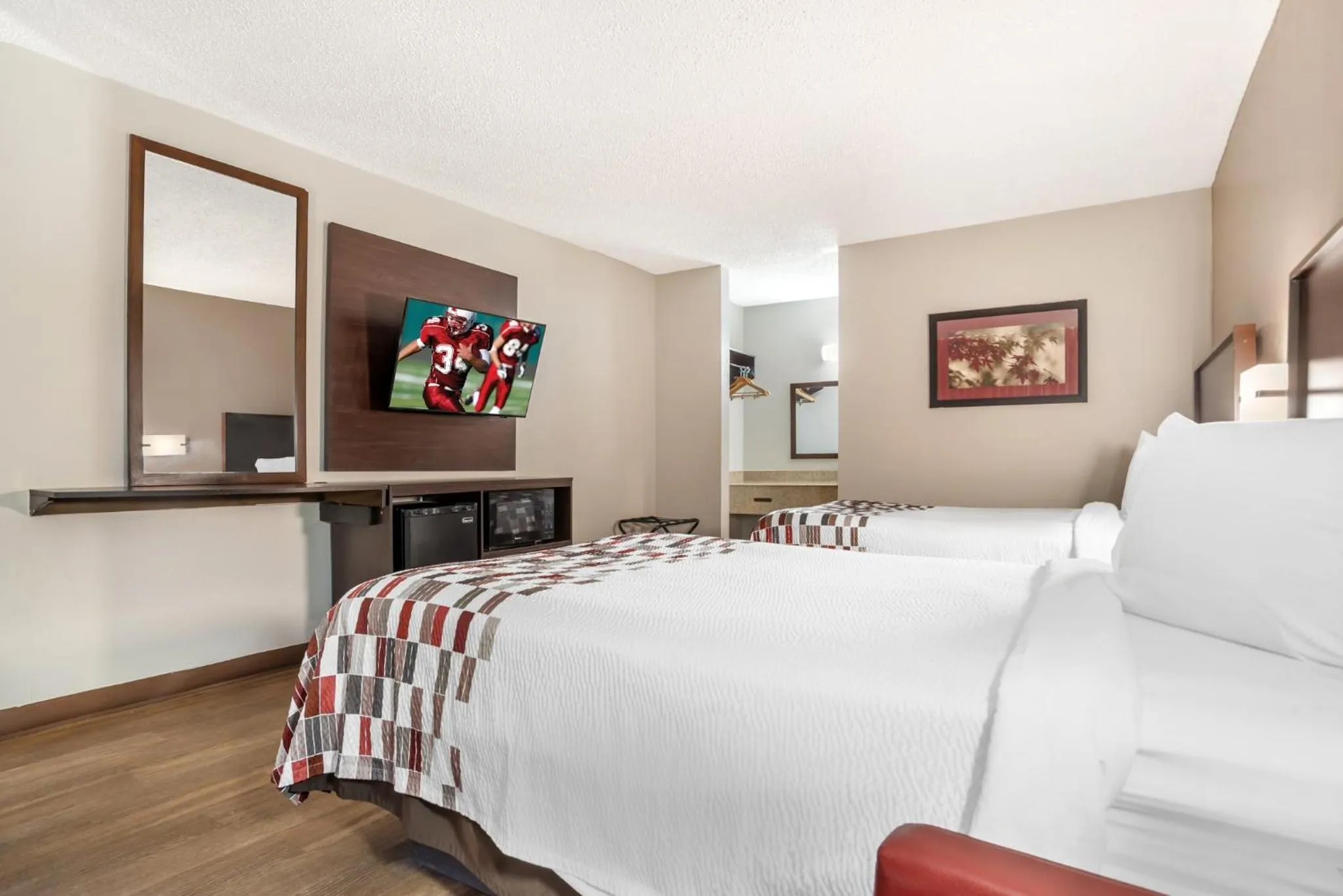 Bedroom, Bed in Red Roof Inn Montgomery - Midtown