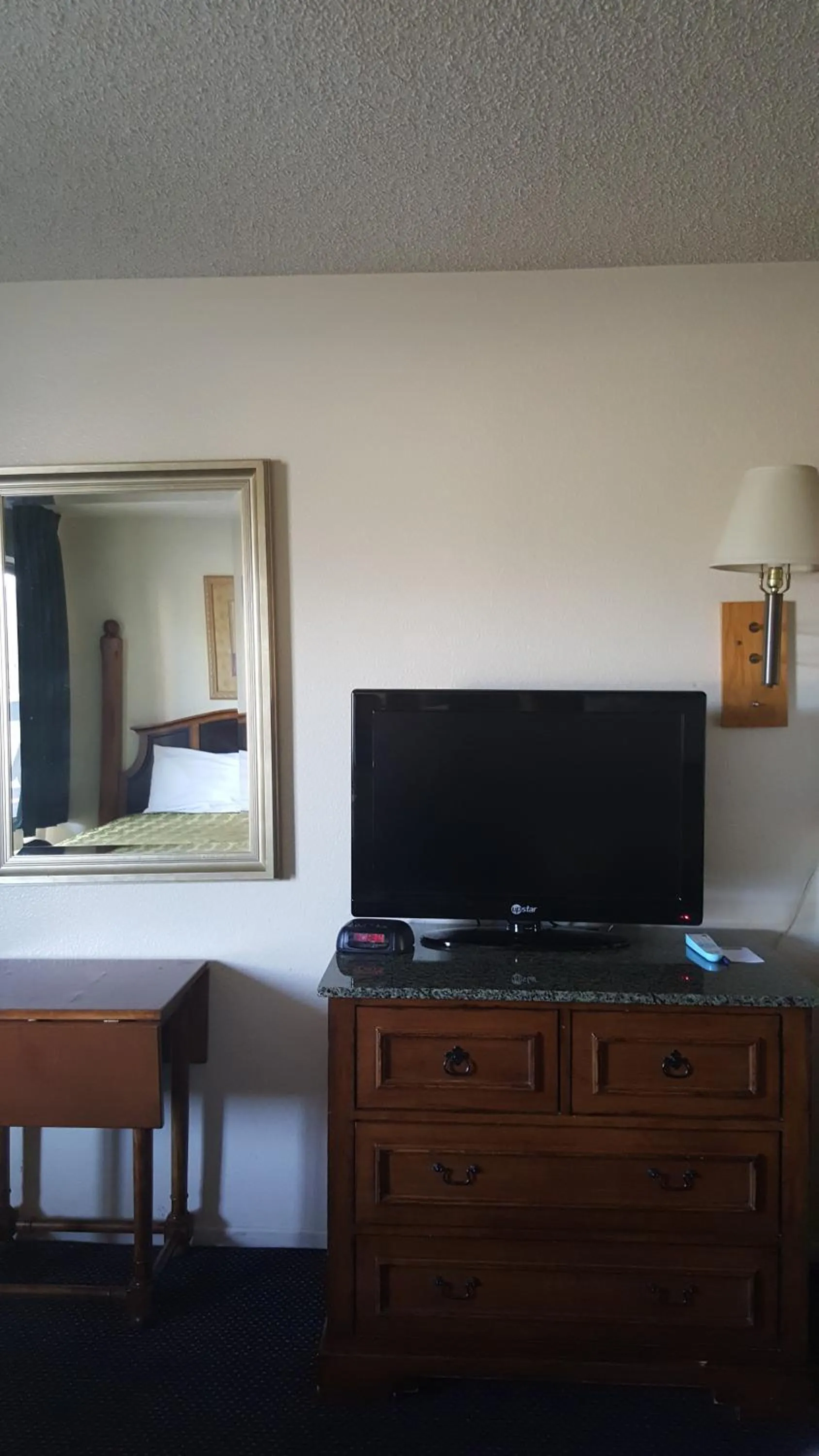 Decorative detail in Travelodge by Wyndham Indio