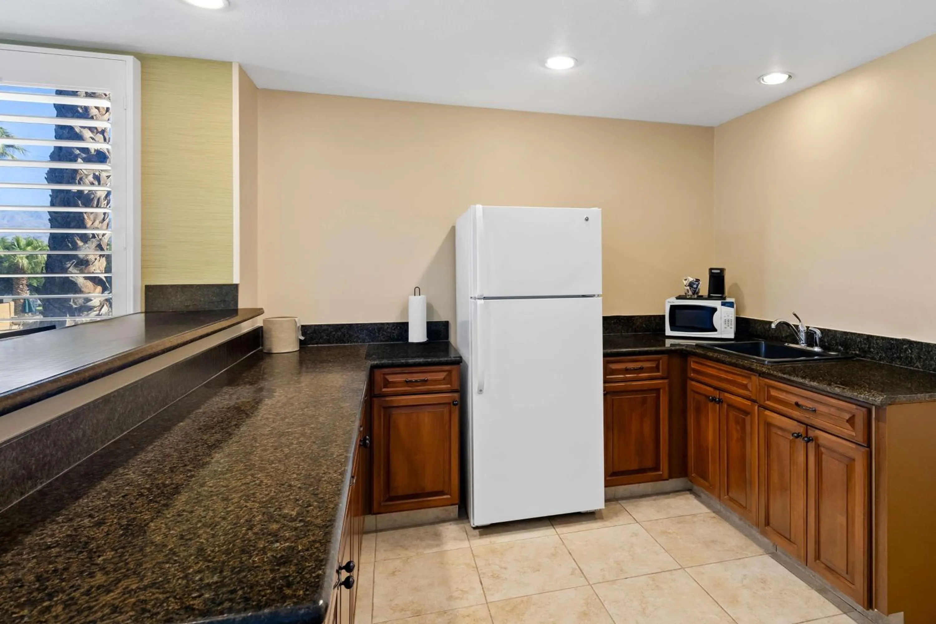 Photo of the whole room in Best Western Date Tree Hotel