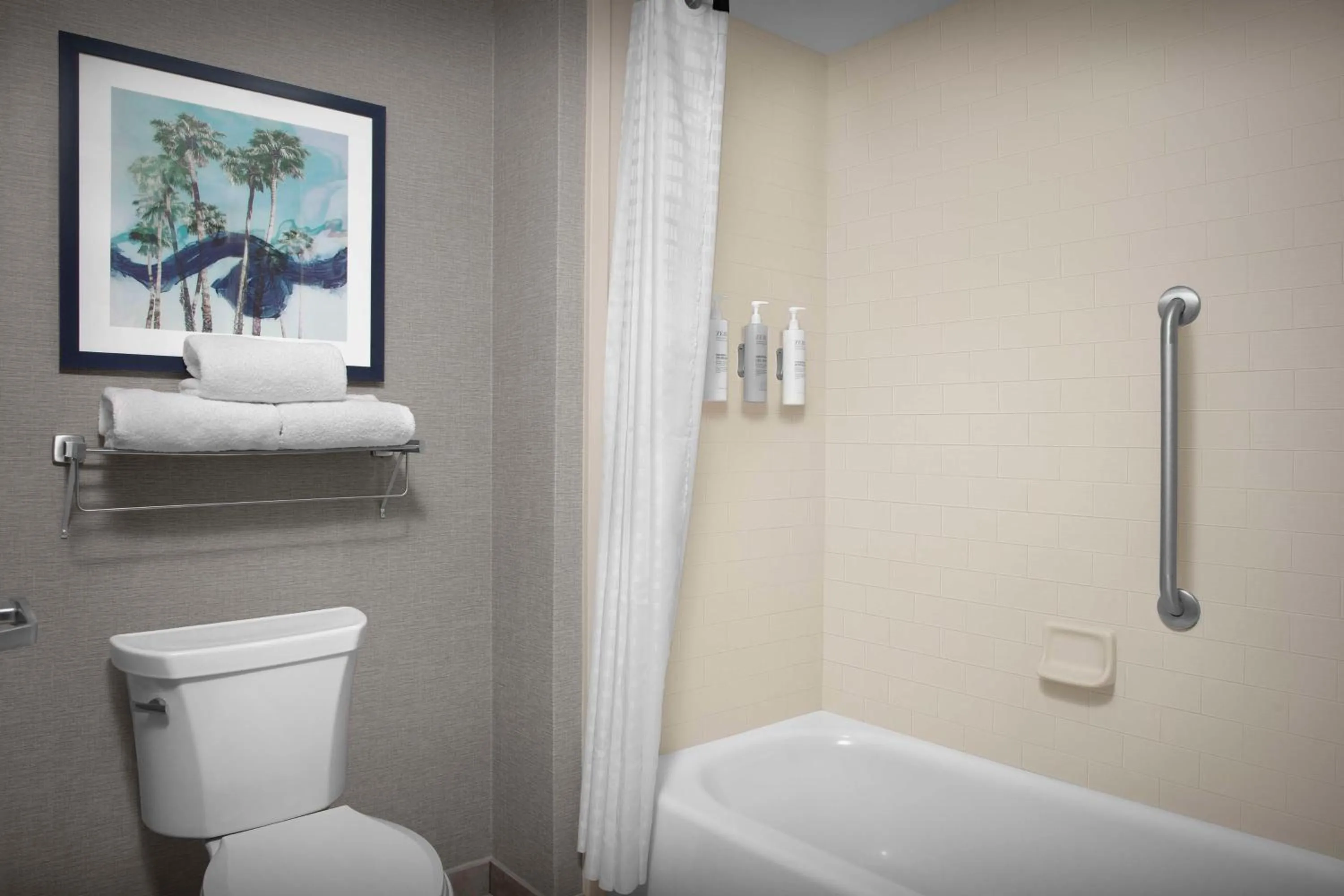 Bathroom in Homewood Suites by Hilton Orlando Airport