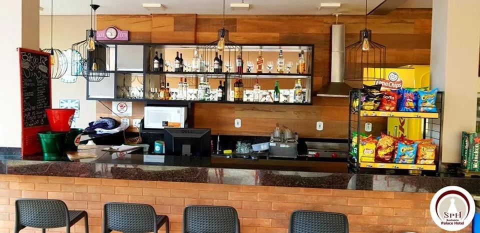 Lounge or bar in Santuário Palace Hotel