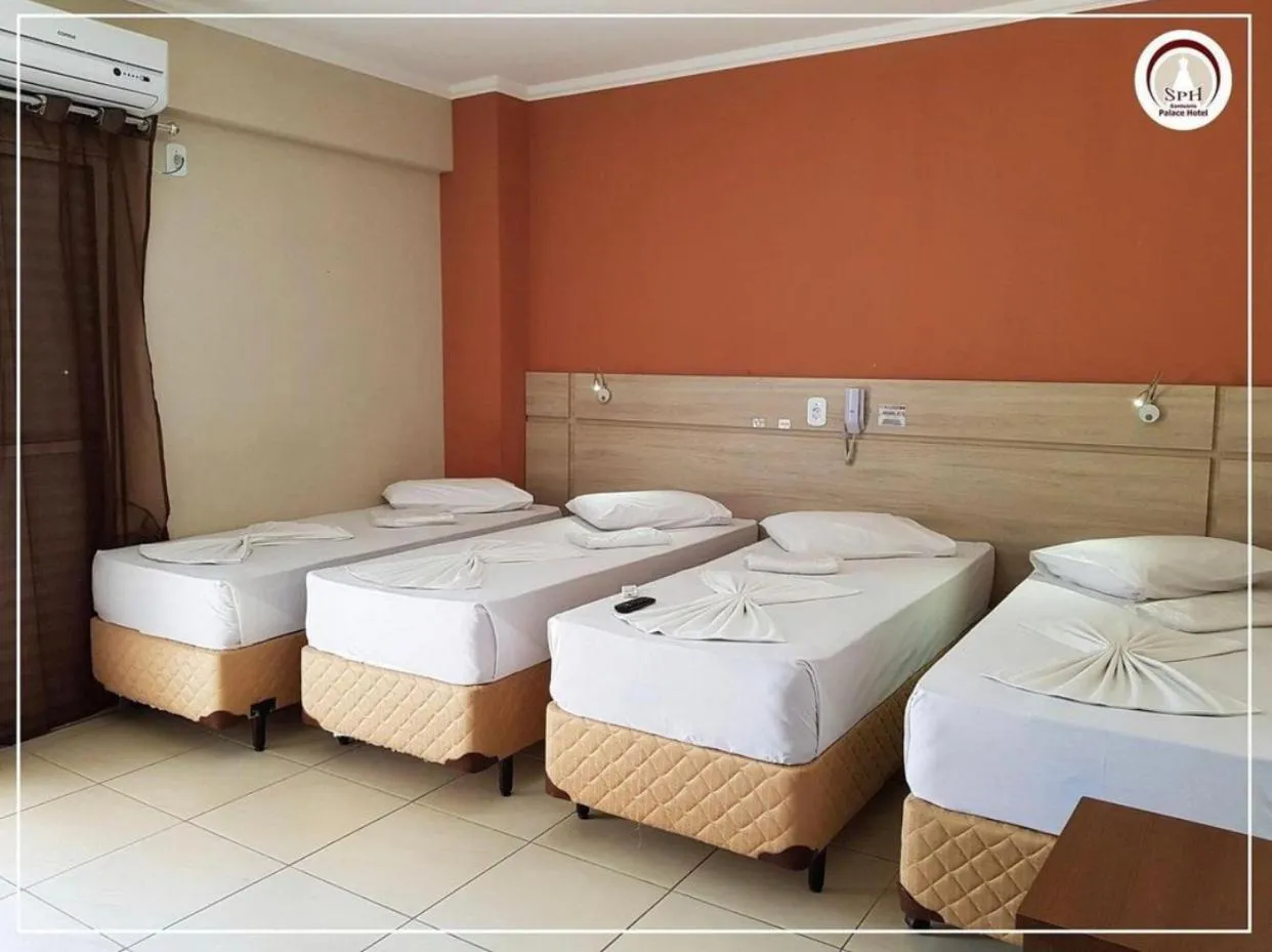 Bed in Santuário Palace Hotel