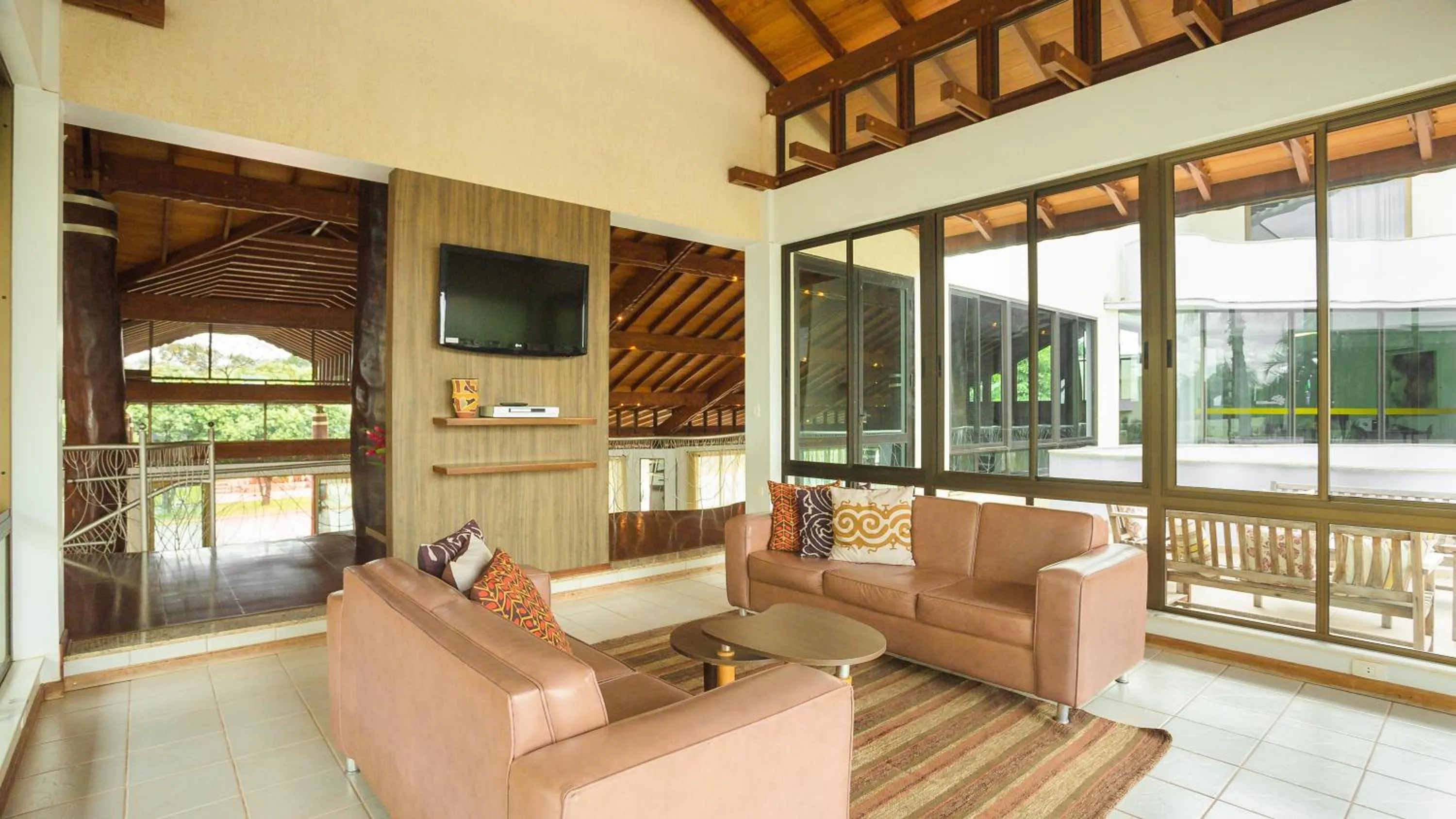 Communal lounge/ TV room in Wetiga Hotel