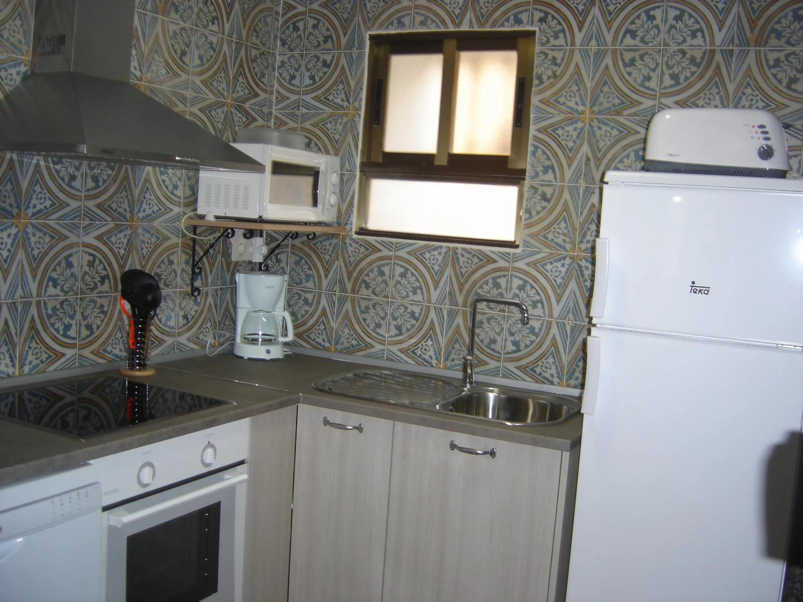 Coffee/tea facilities in Agroturismo "La Bardena Blanca II"