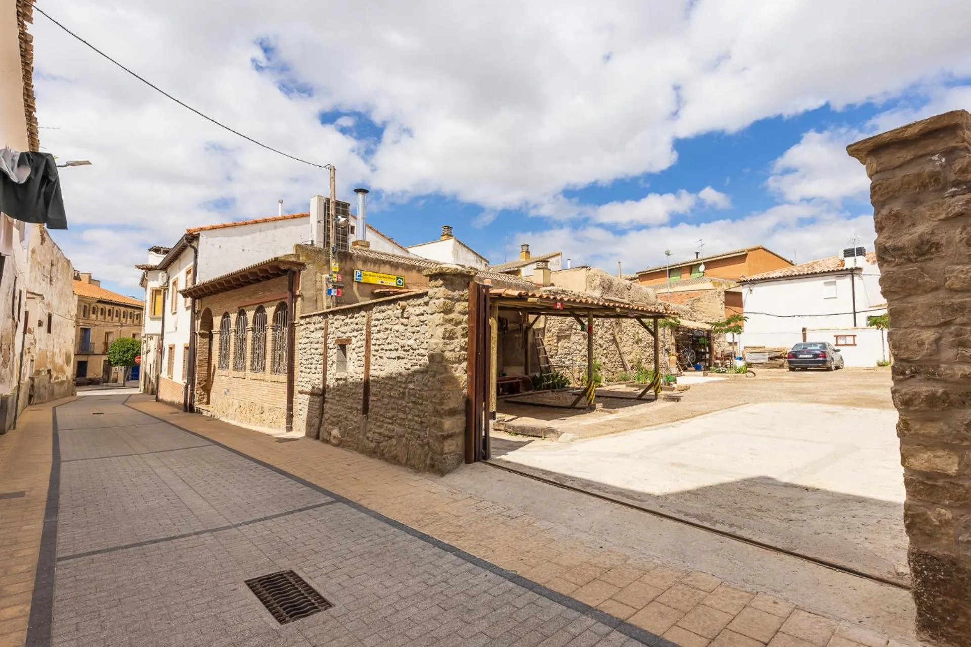 Parking in Agroturismo "La Bardena Blanca II"