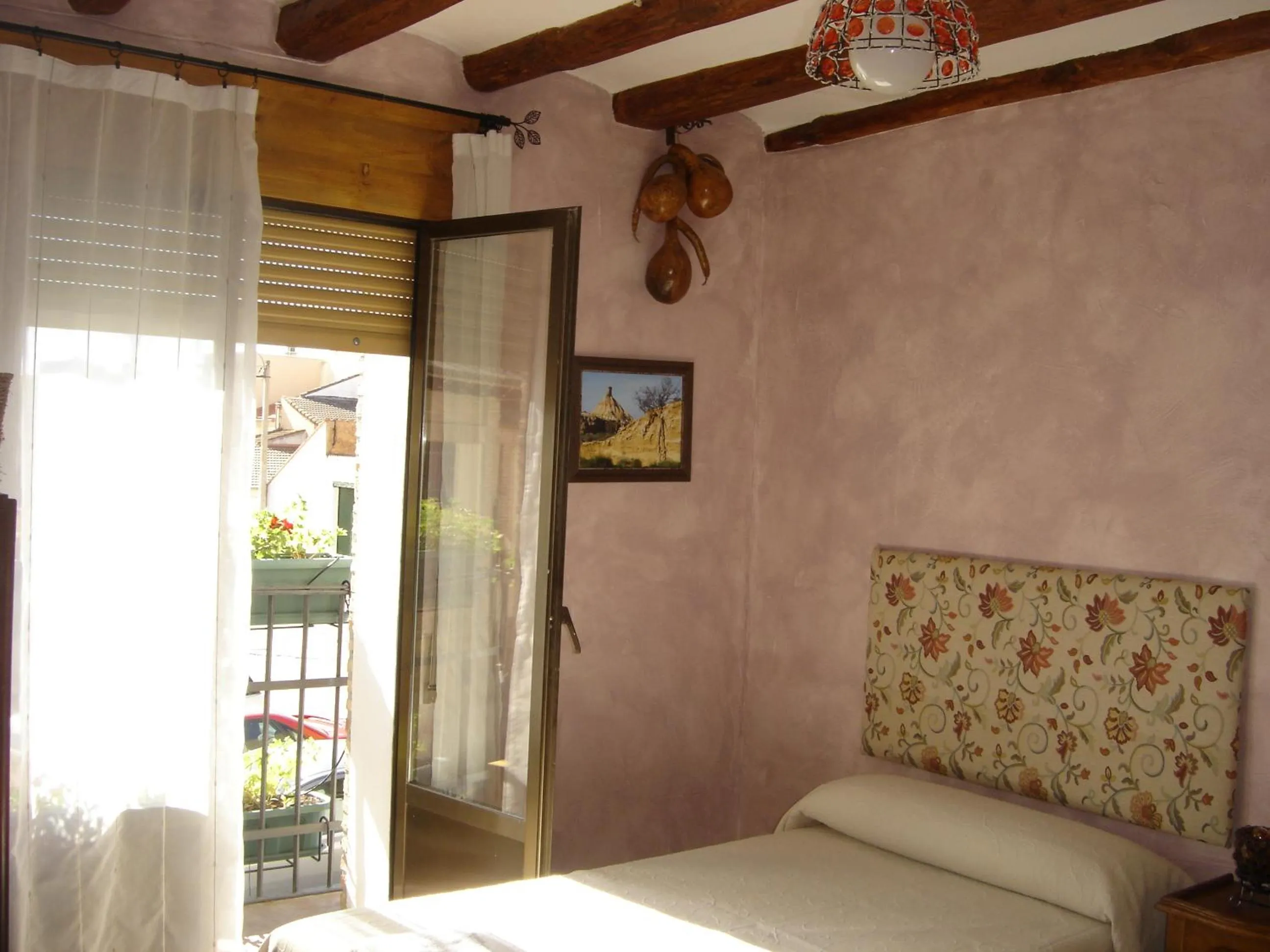 Bed in Agroturismo "La Bardena Blanca II"