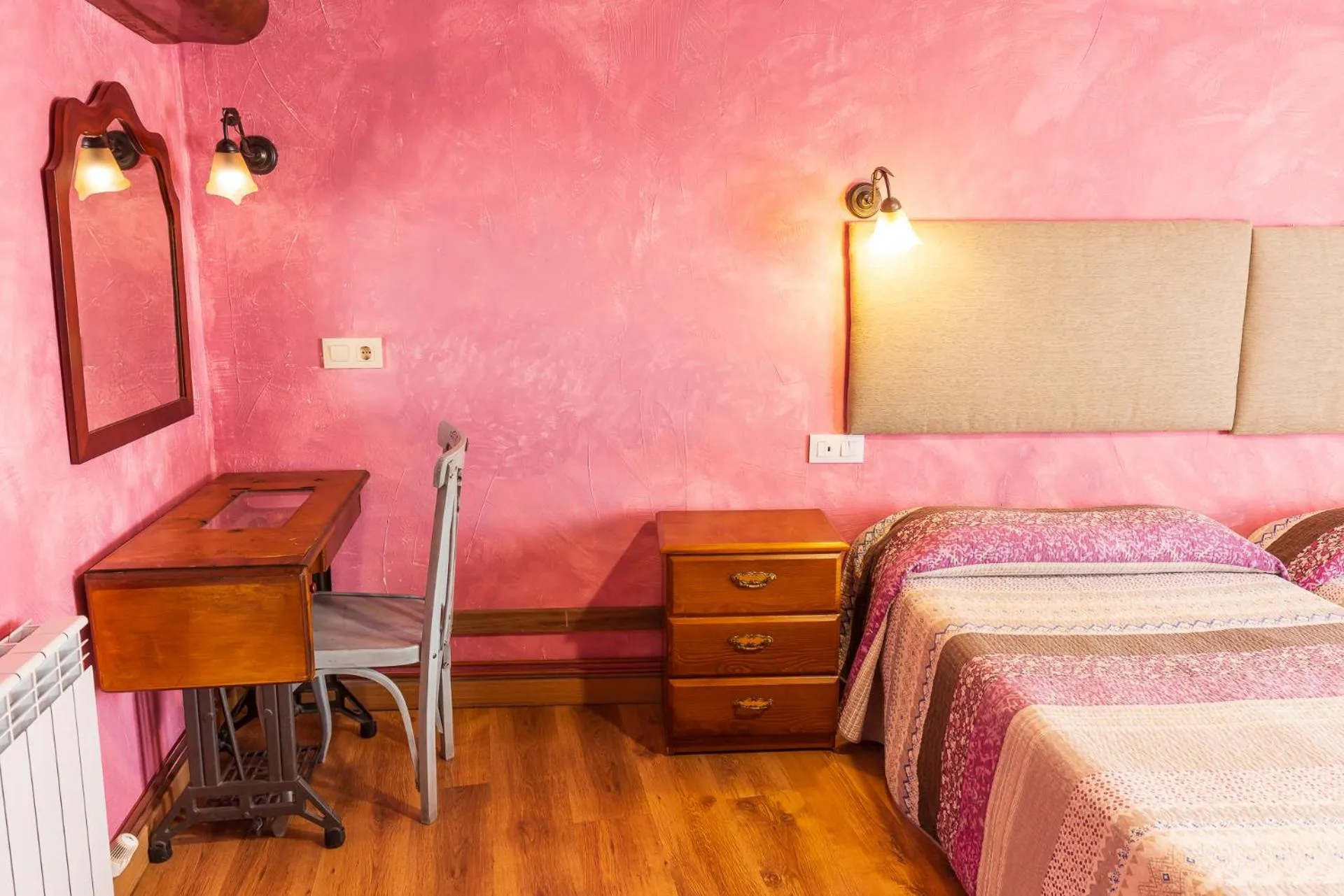 Photo of the whole room, Bed in Agroturismo "La Bardena Blanca II"