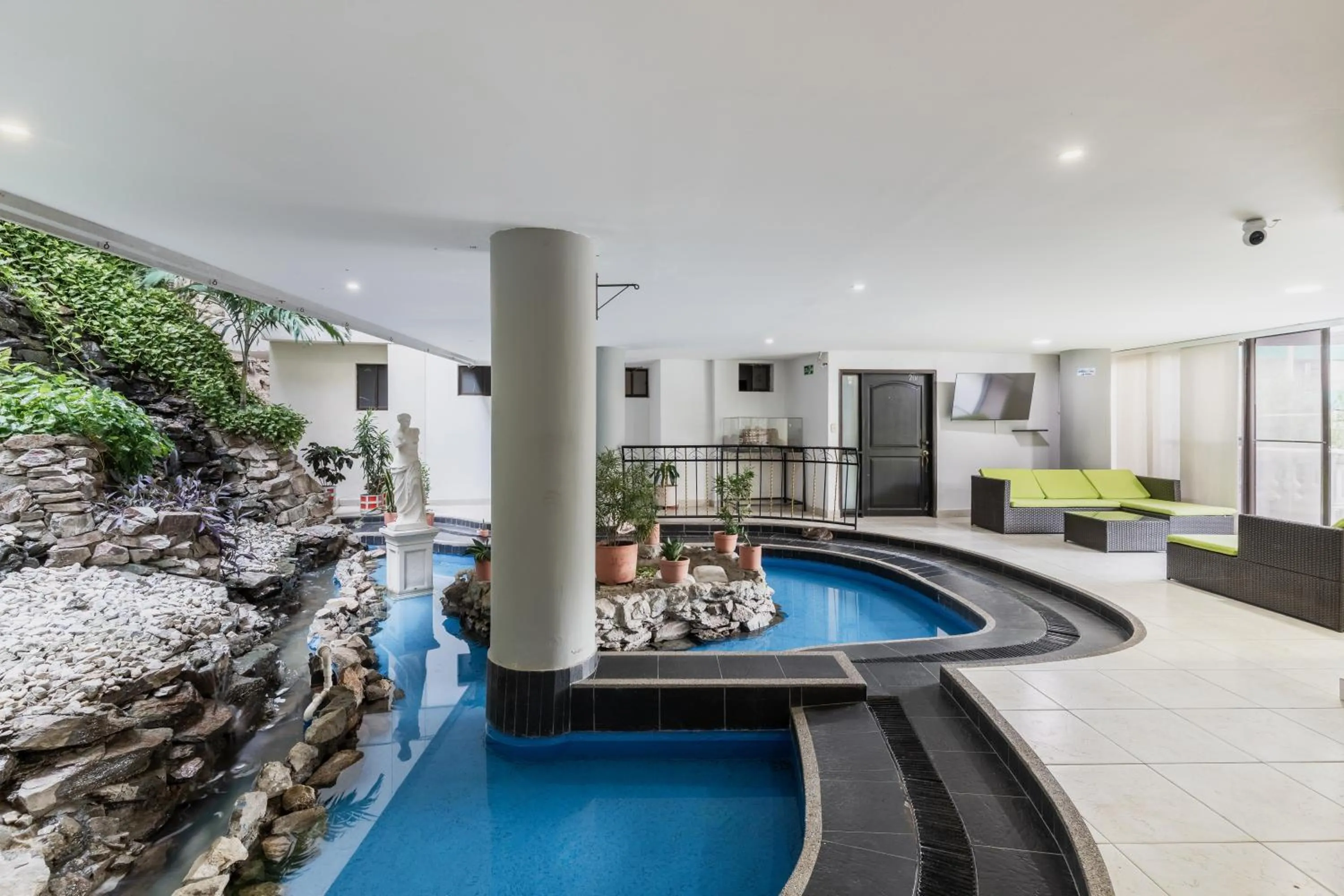 Area and facilities in Aparta Hotel Roca Marina