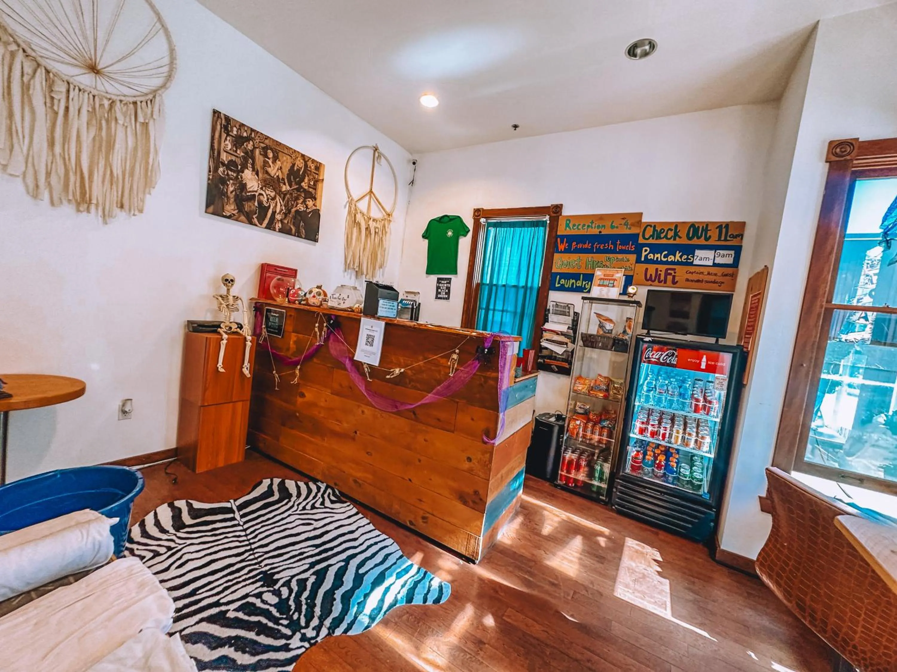 Lobby or reception in ITH San Diego Adventure Hostel