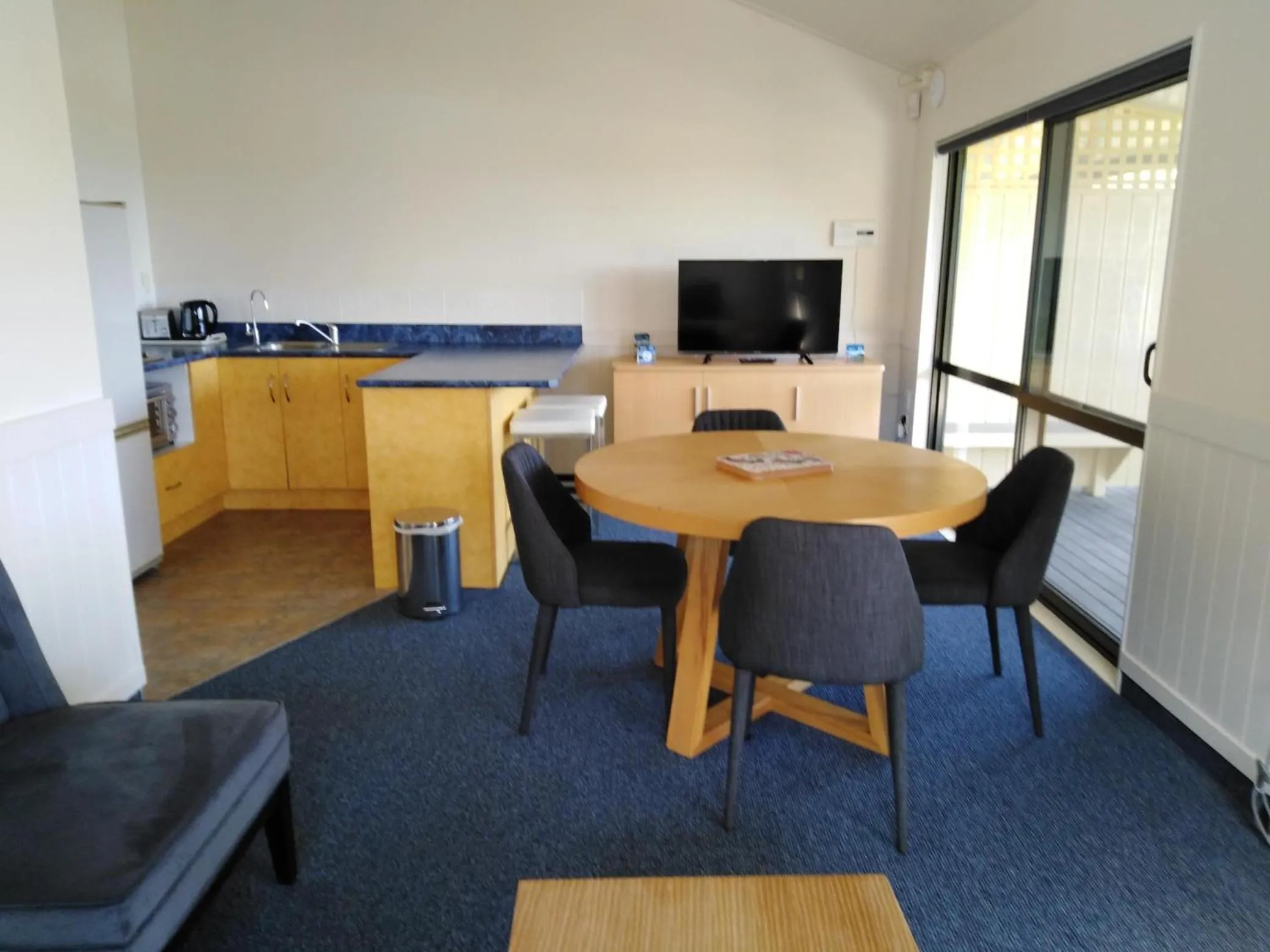 Kitchen or kitchenette in Whatuwhiwhi TOP 10 Holiday Park