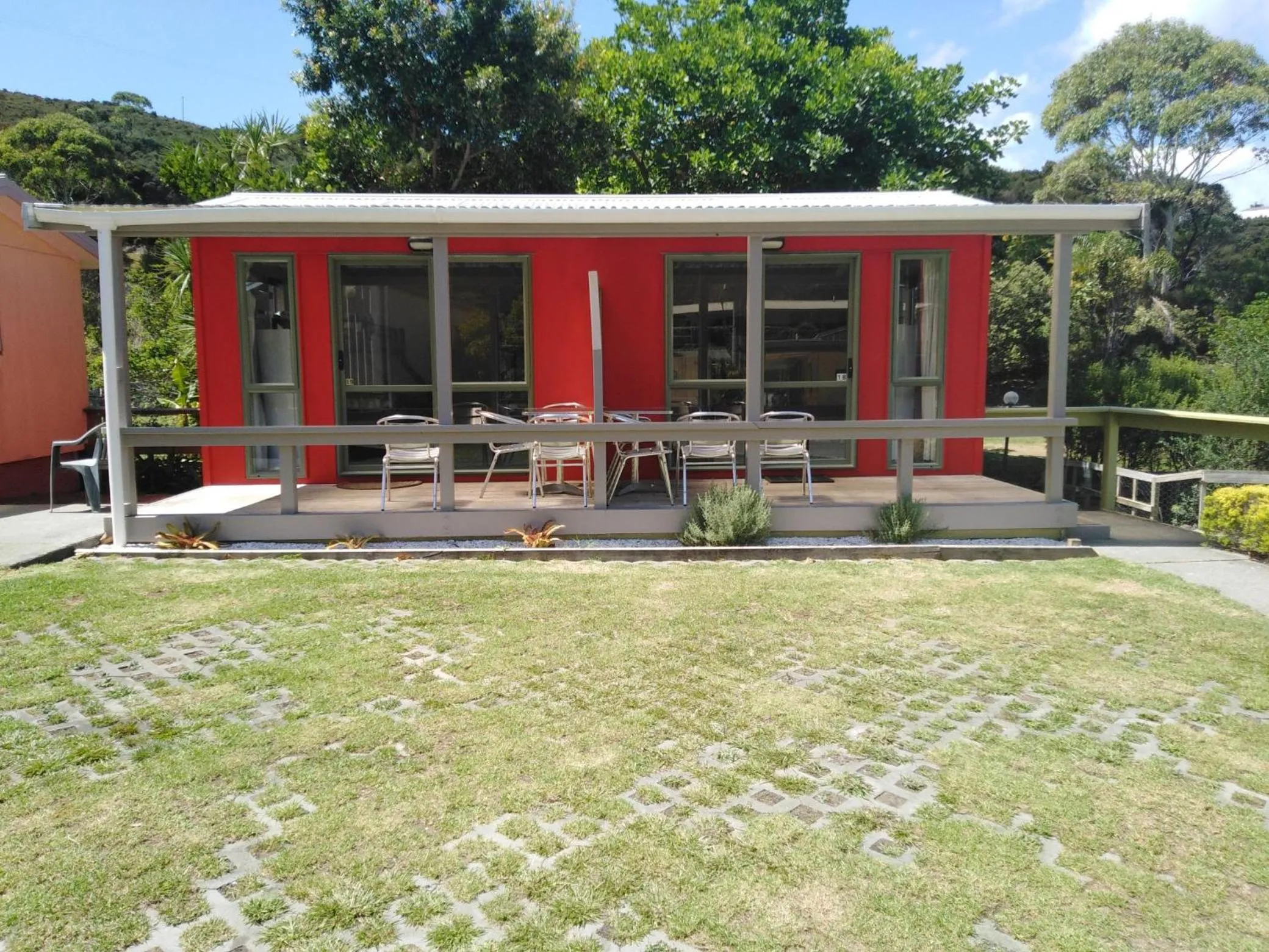 Property building in Whatuwhiwhi TOP 10 Holiday Park