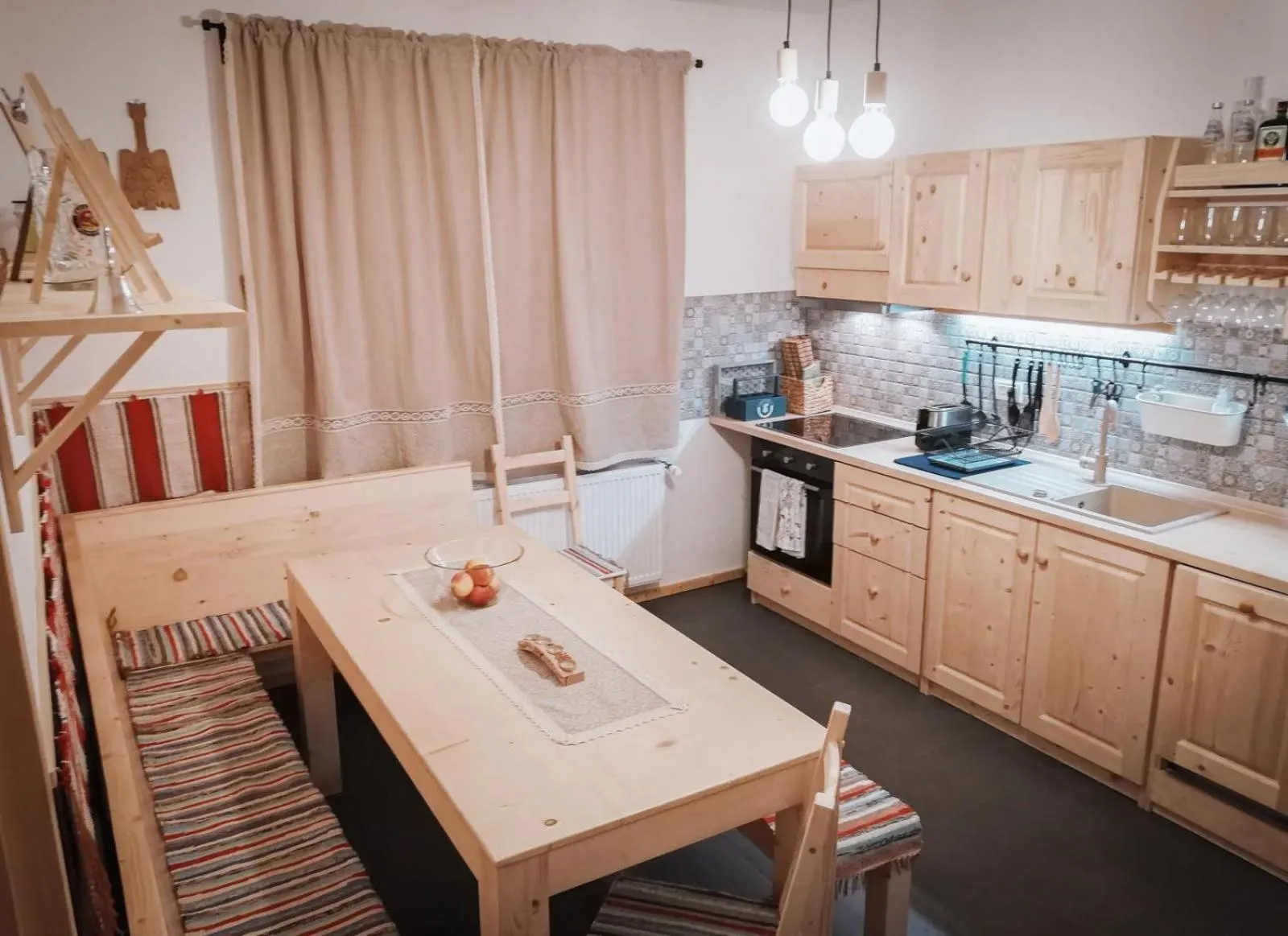 kitchen in Zozo Hostel