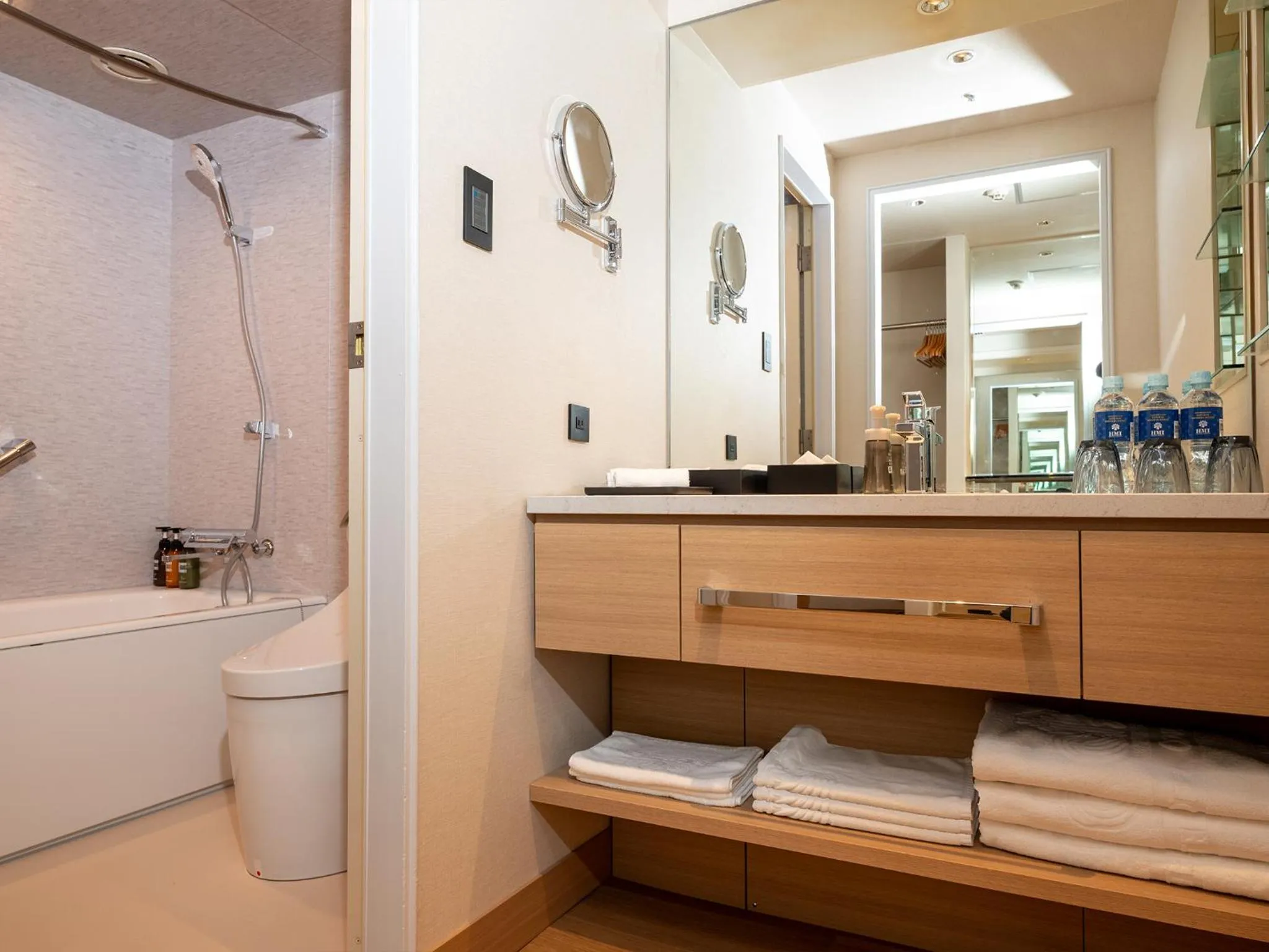 Photo of the whole room in Hotel Crown Palais Kobe