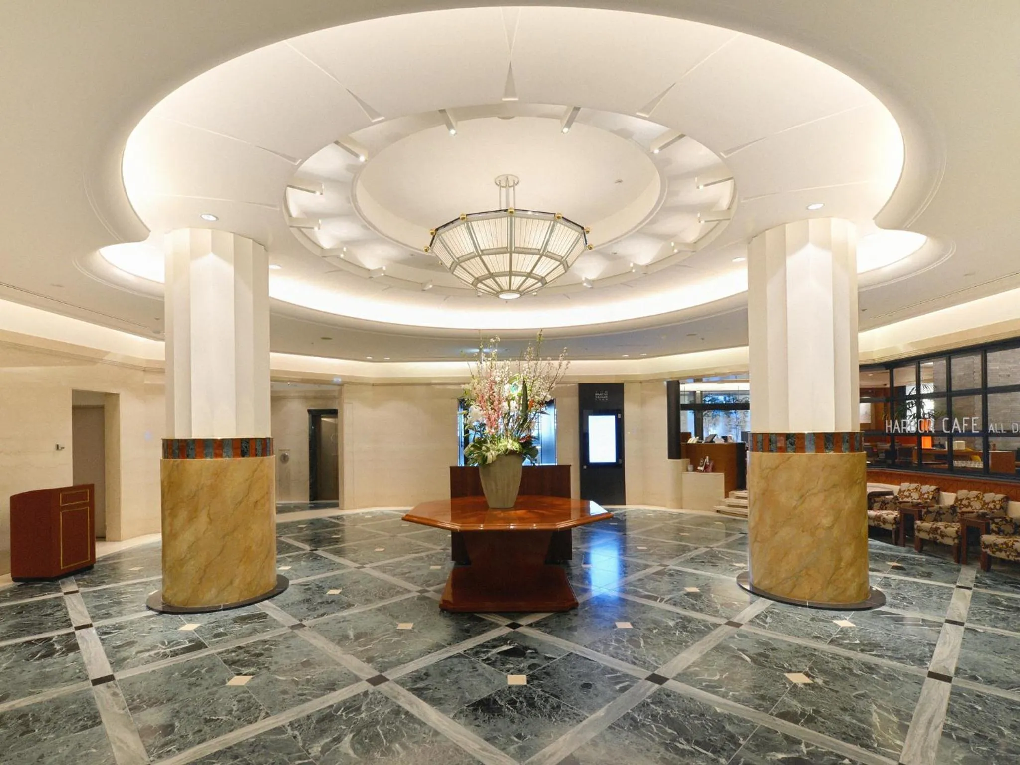 Lobby or reception in Hotel Crown Palais Kobe