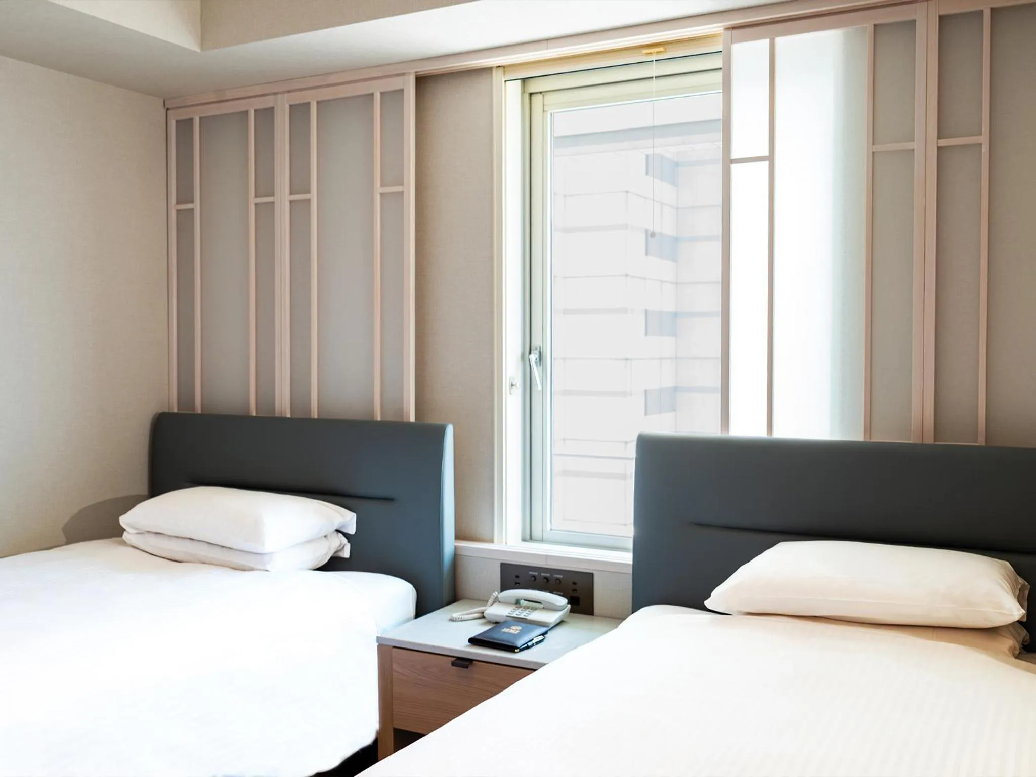 Bed in Kobe Marriott Hotel