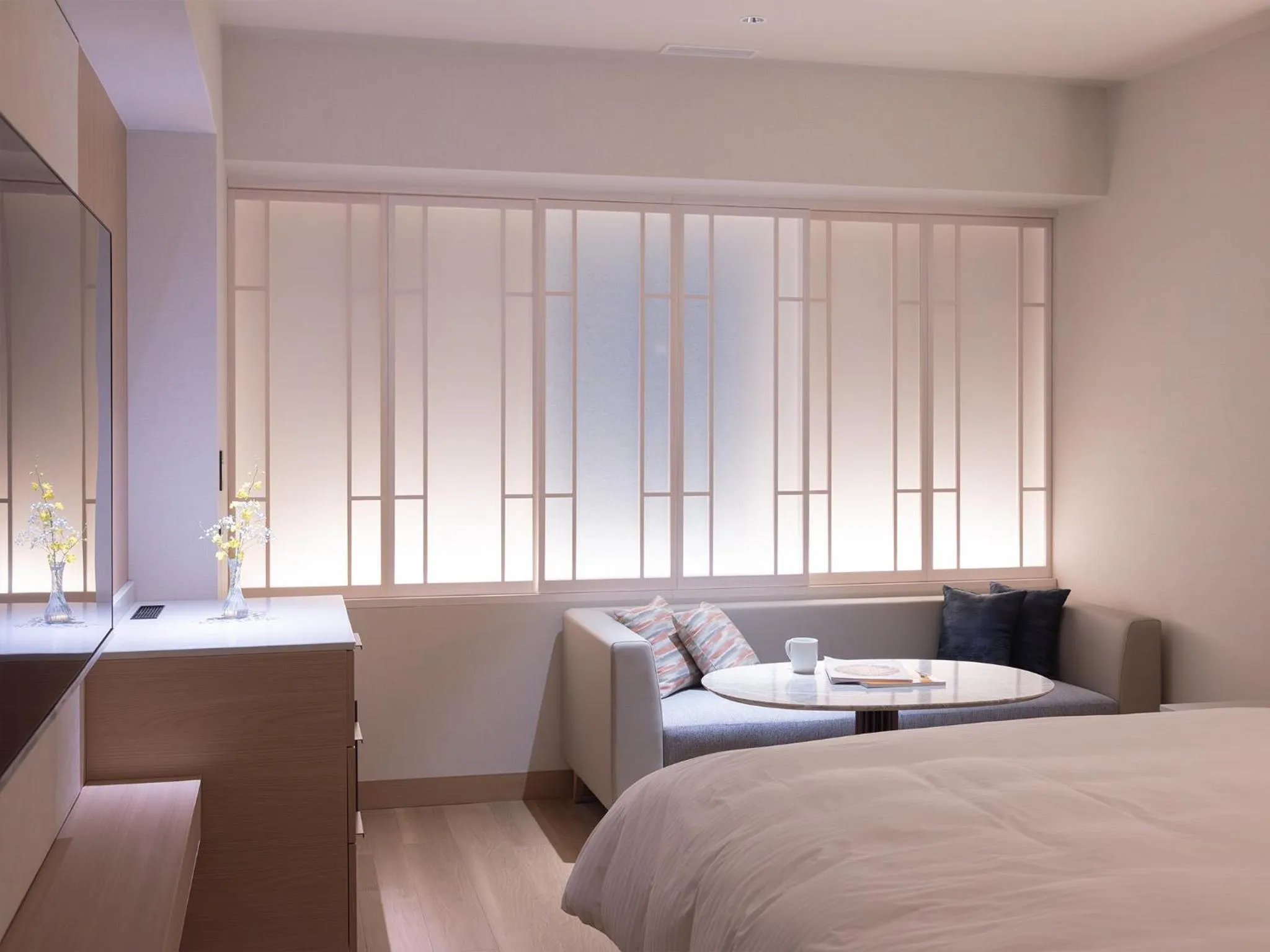 Photo of the whole room, Bed in Hotel Crown Palais Kobe